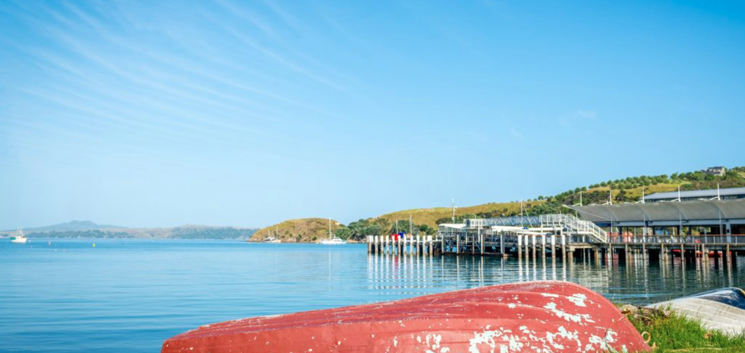 From Auckland: Waiheke Island Wineries' Tour