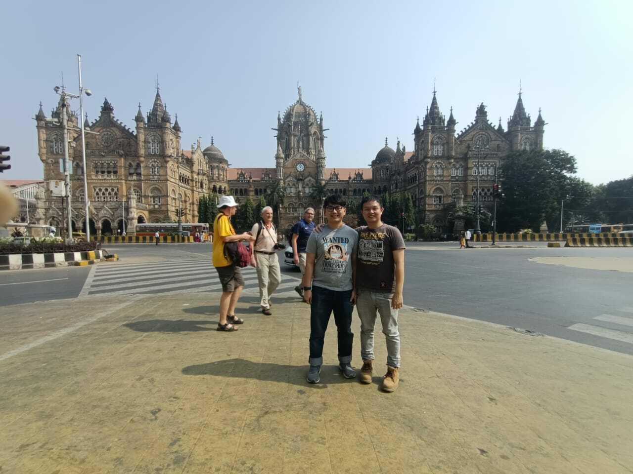 Mumbai Highlights, Elephanta Caves & Dharavi Tour