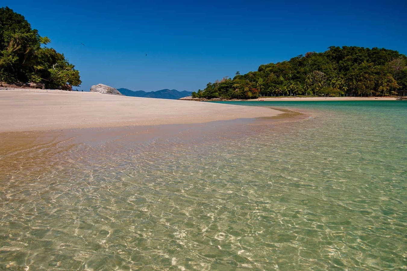 Angra dos Reis & Ilha Grande Boat Cruise with Lunch from Rio