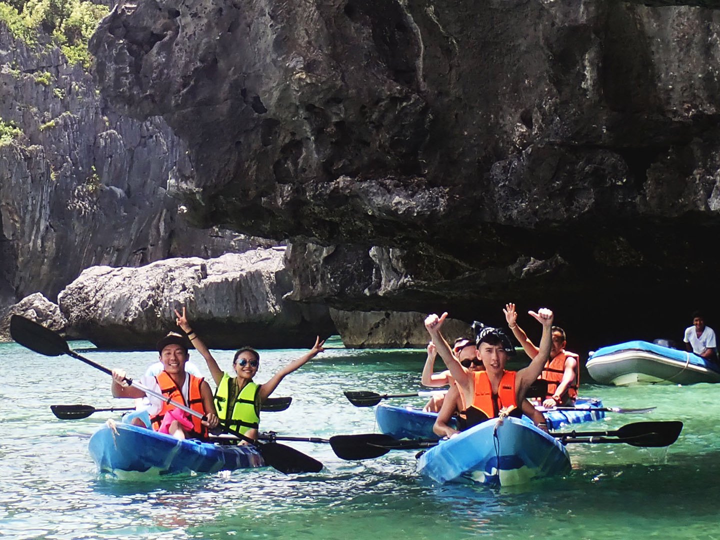 Ang Thong Marine Park Semi-Private Yacht Cruise from Koh Samui