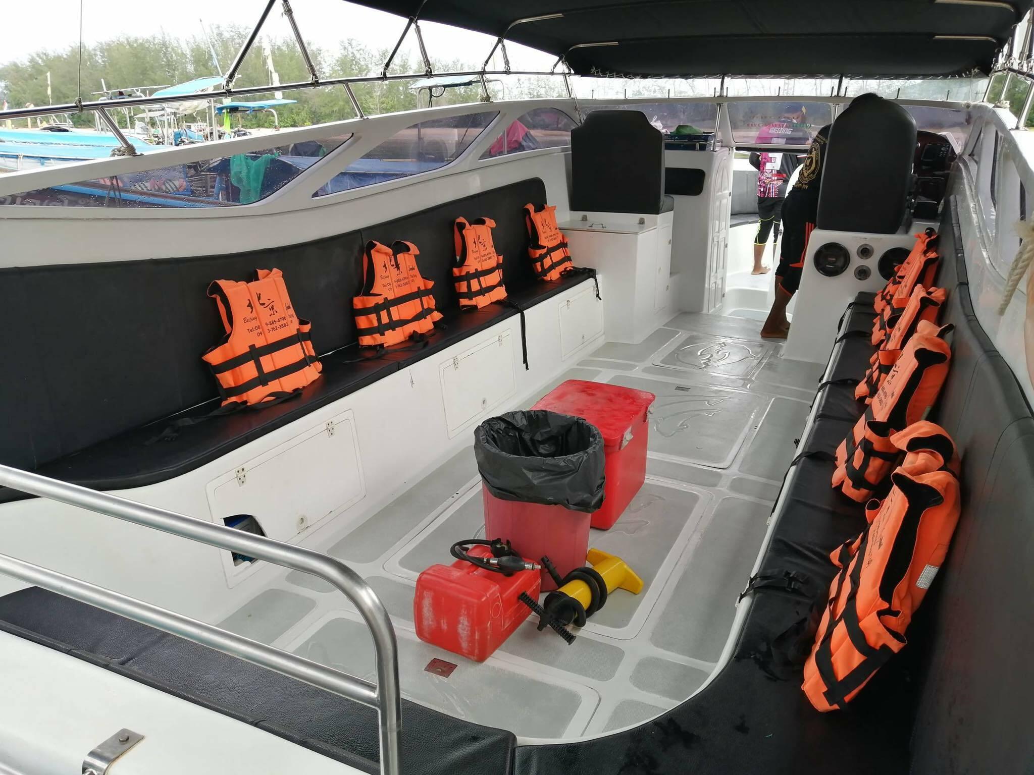 Krabi: Semi-Private Speedboat Tour to James Bond & Hong Islands
