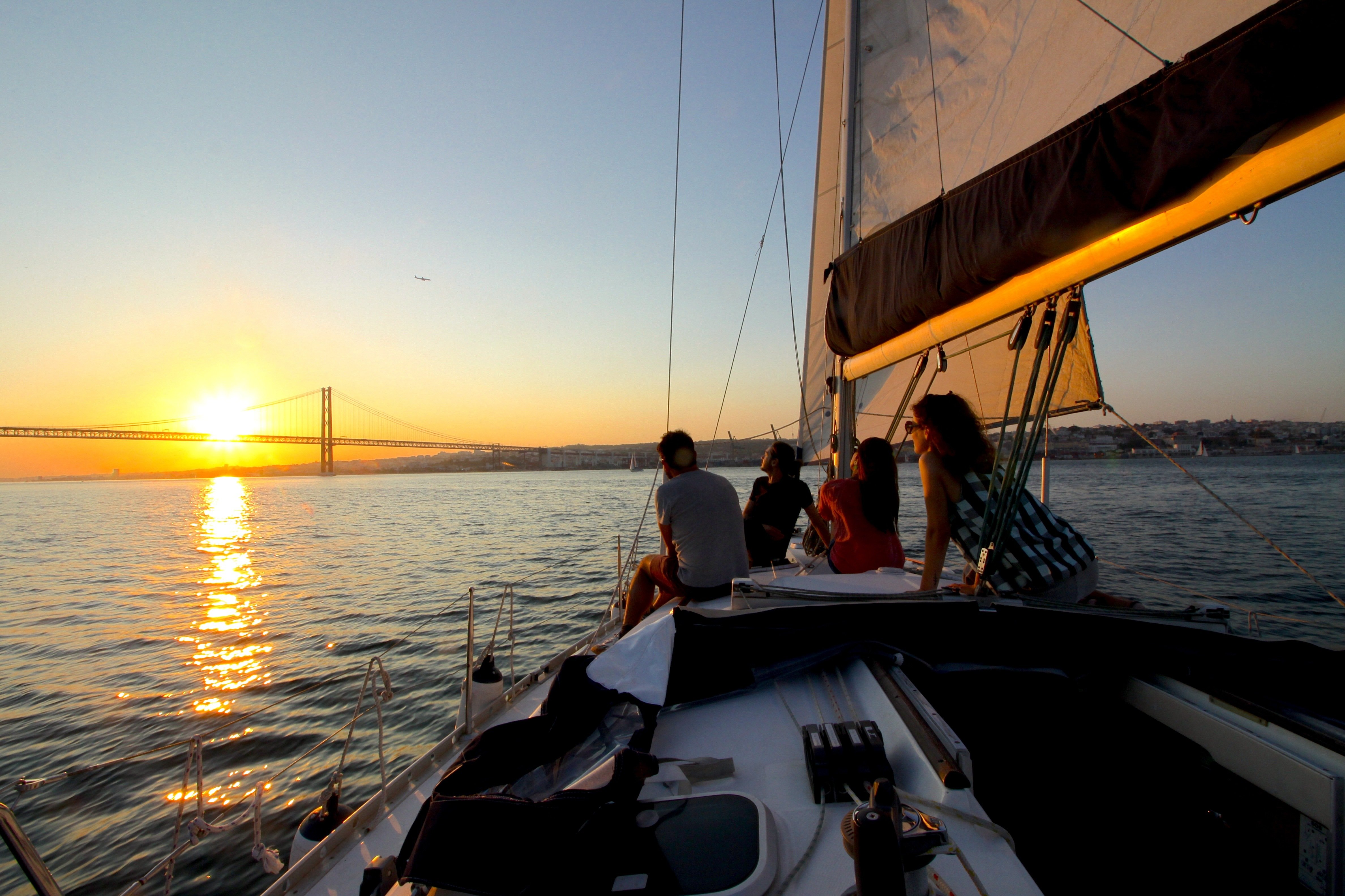 Lisbon Tagus River Sailing Experience with Wine