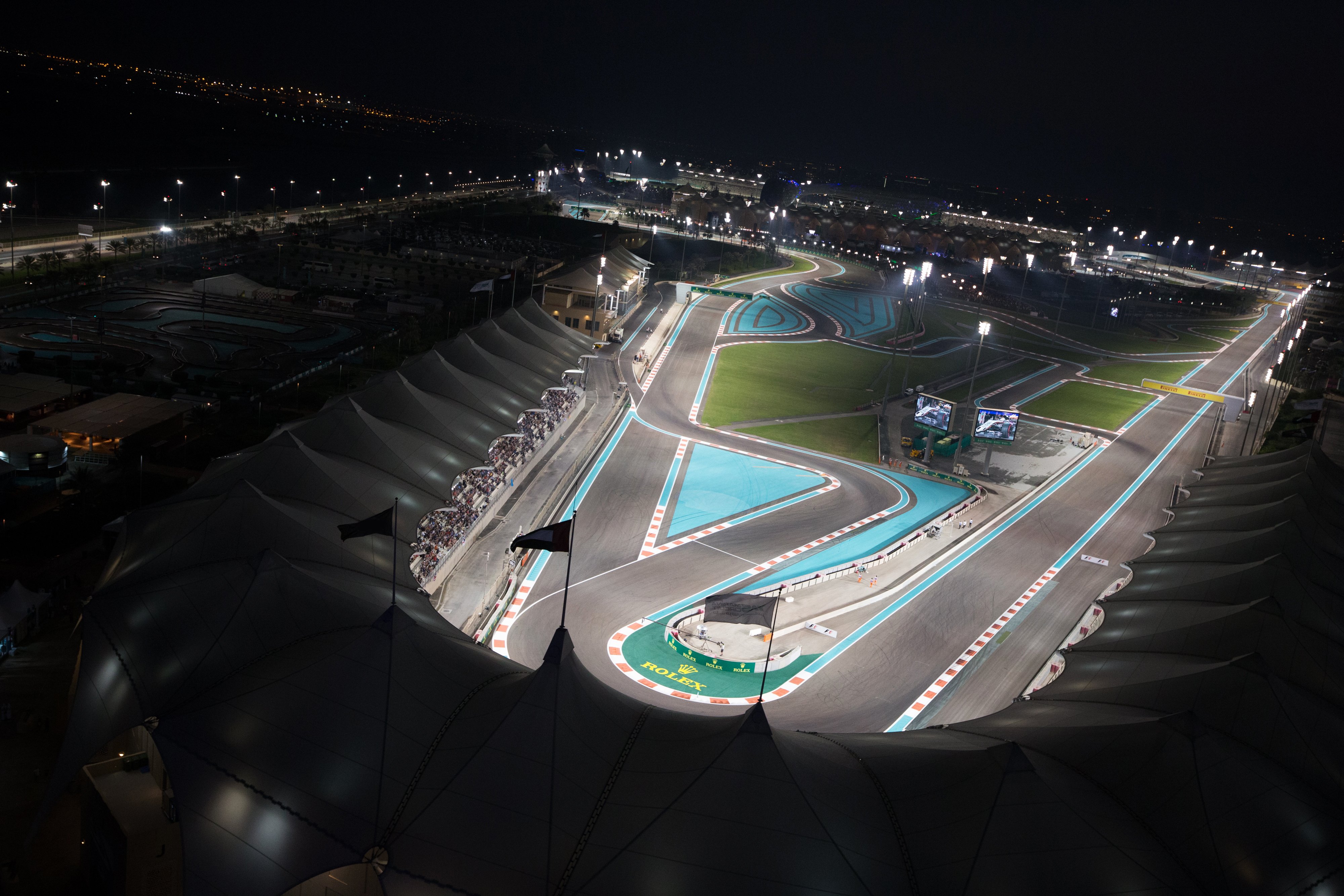 Yas Marina Circuit: Behind-the-Scenes F1 Guided Tour