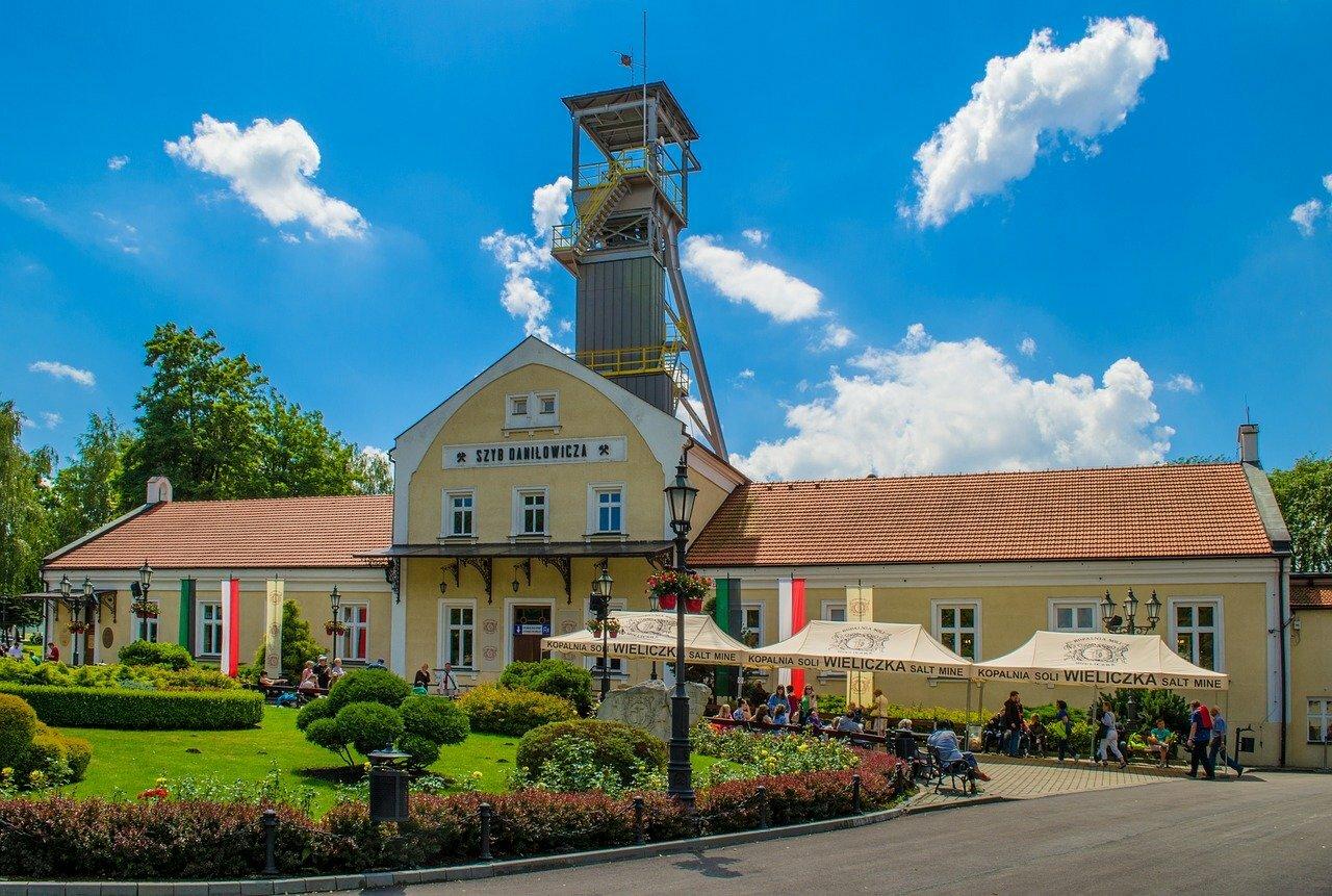 Full-Day Auschwitz-Birkenau and Wieliczka Salt Mine Combo Tour