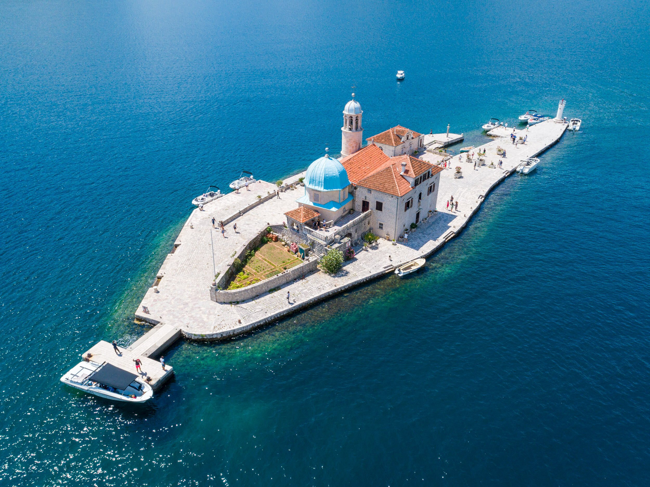 Kotor: Private VIP Speedboat Charter to Blue Cave