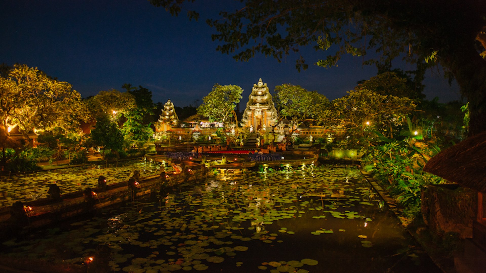 Ubud Private Evening Tour with Legong Dance Show
