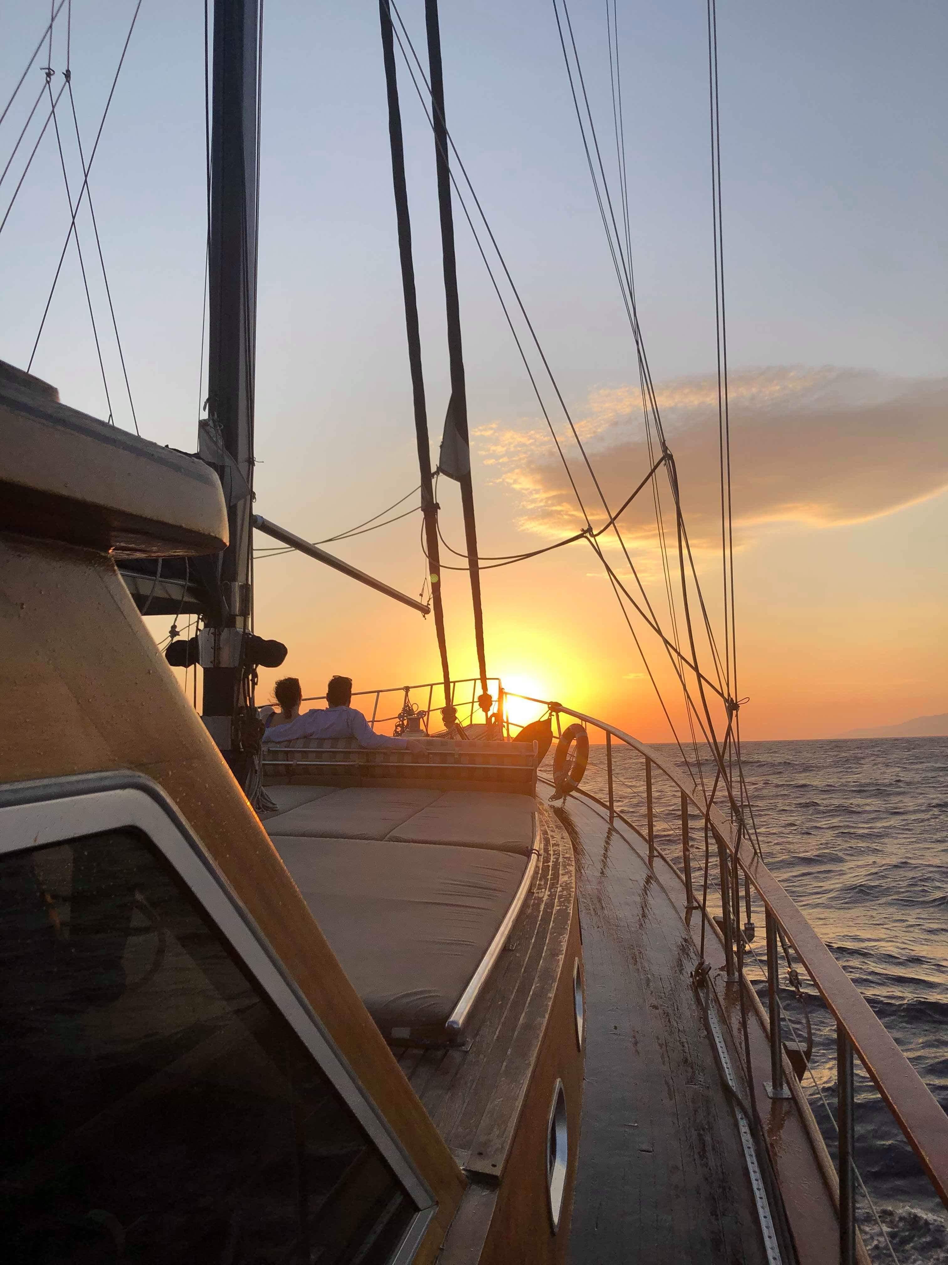 Mykonos Sunset Coastal Cruise with Dinner & Drinks