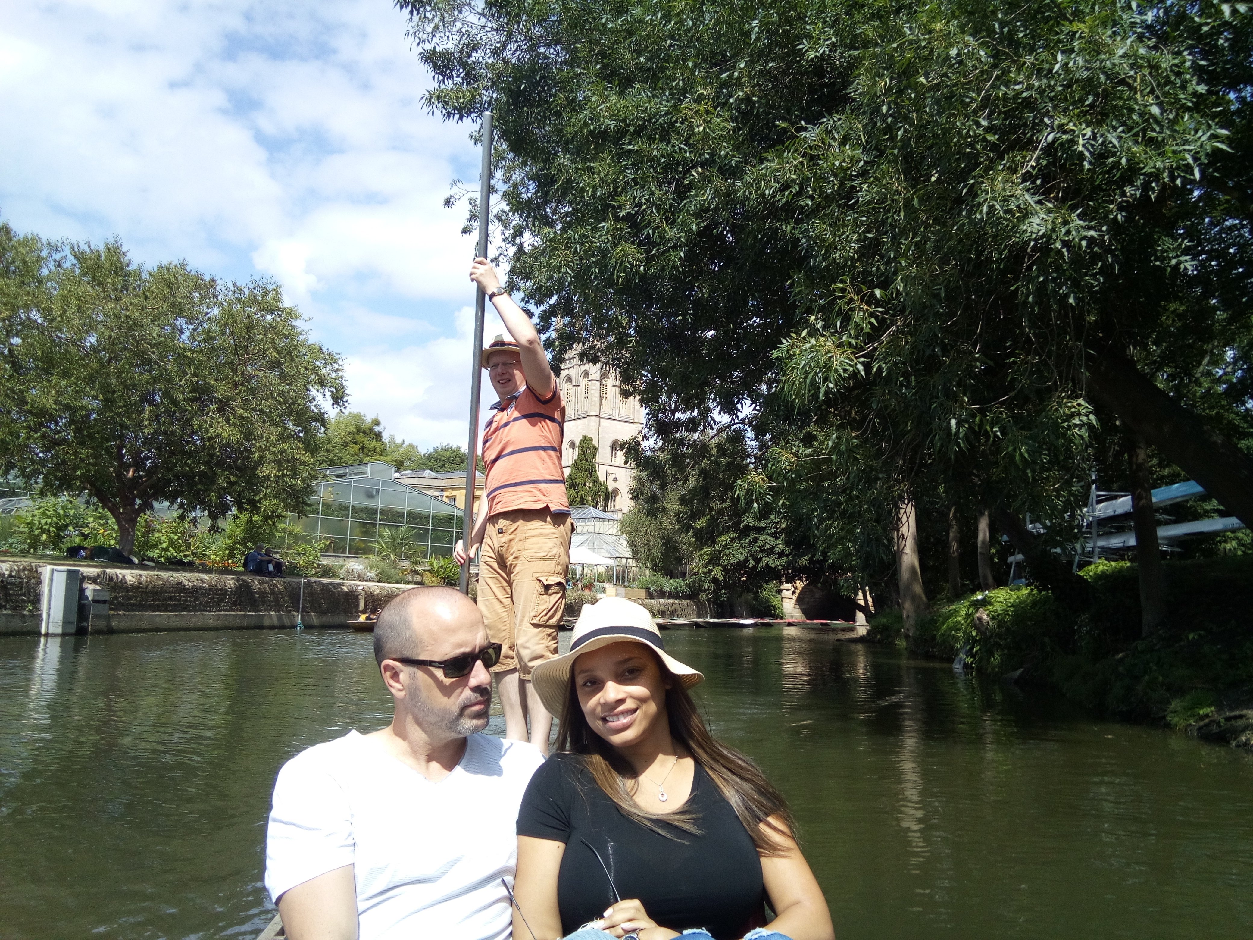 Oxford Chauffeured Punting Tour with Optional Walking Extension