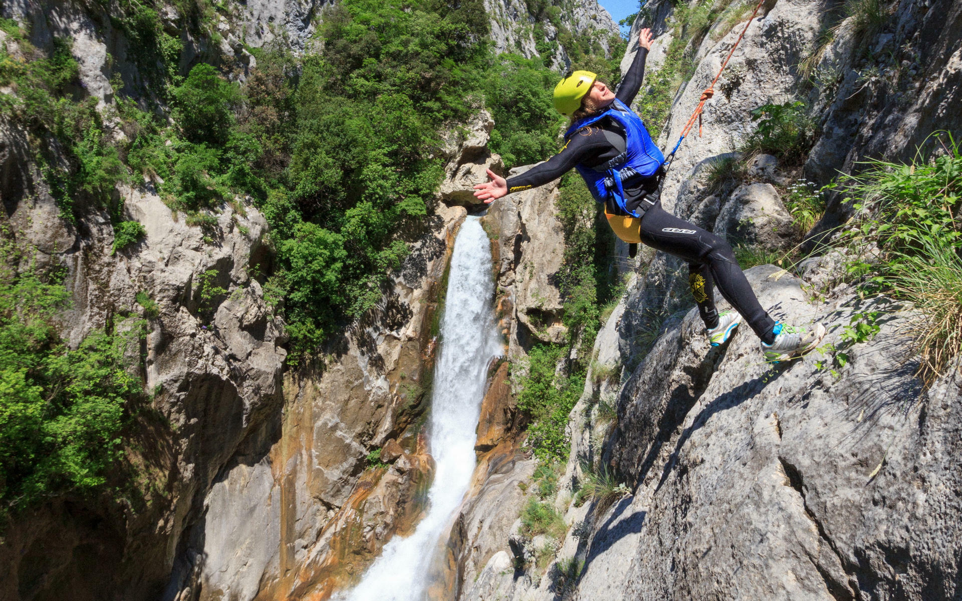 Cetina River Extreme Canyoning from Split or Zadvarje