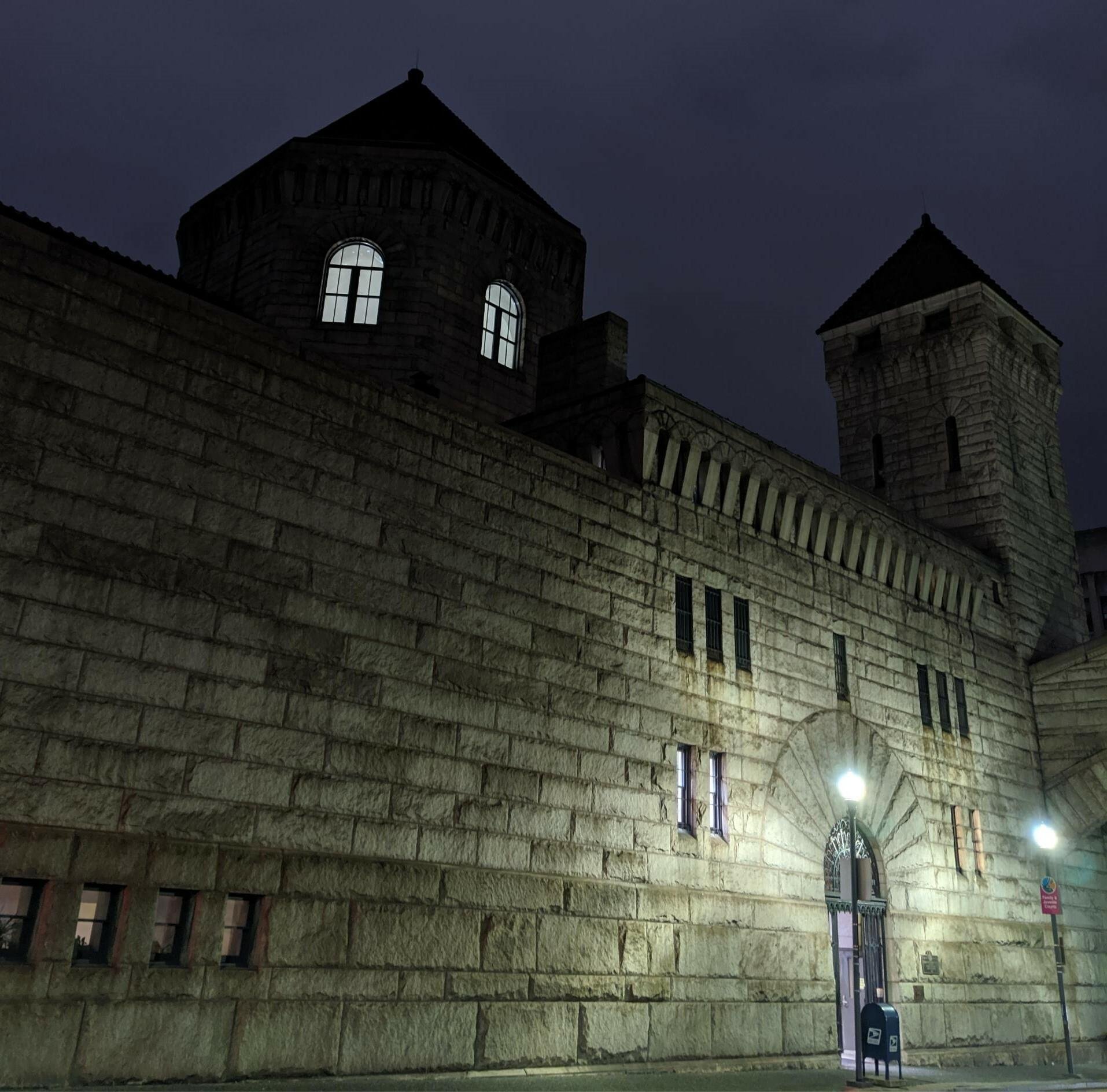 Evening Ghost & History Walking Tour of Downtown Pittsburgh