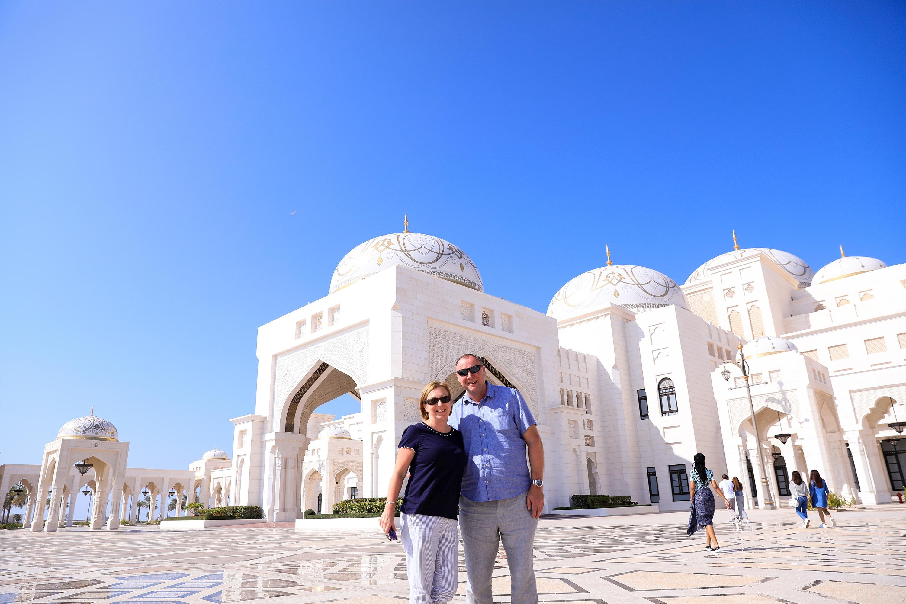 Abu Dhabi Icons: Grand Mosque, Presidential Palace & Etihad Towers