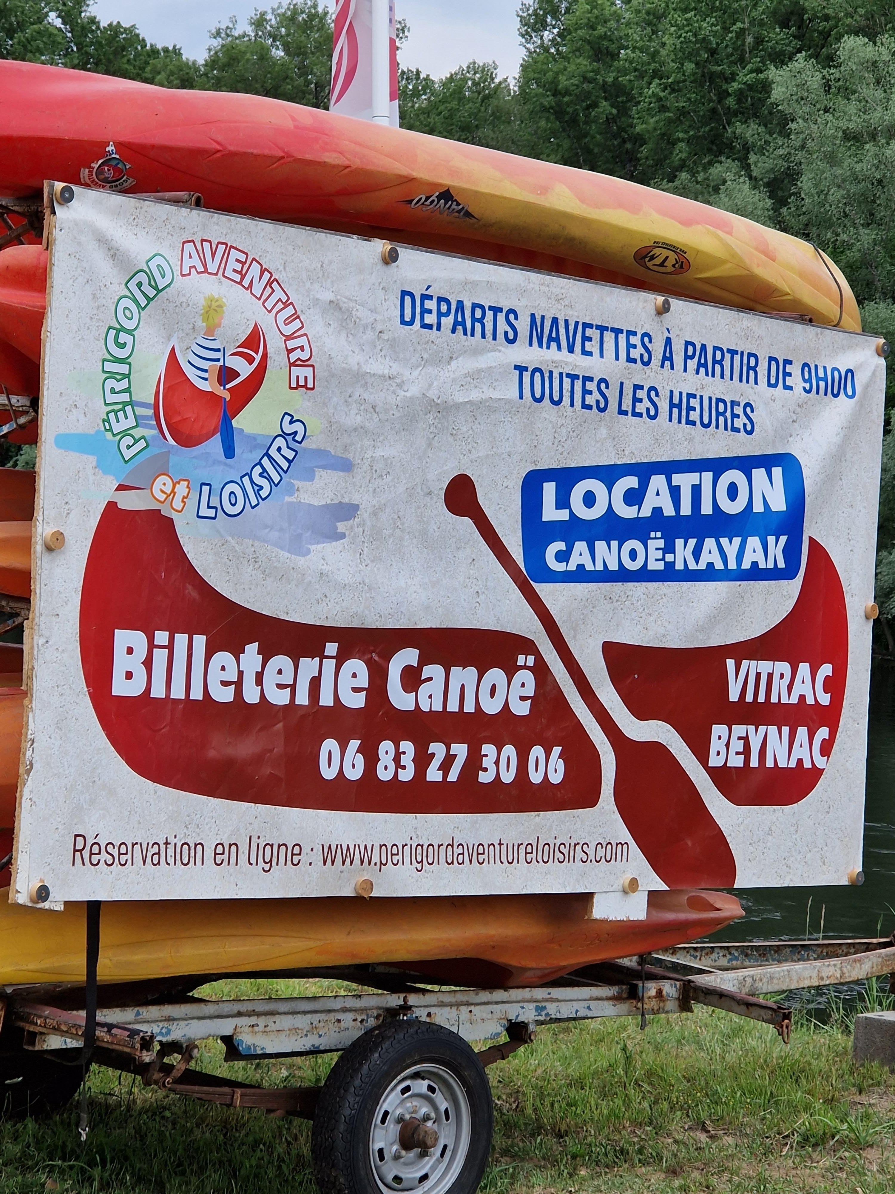 Dordogne River Canoeing & Kayaking: 15 km Châteaux Route from Vitrac