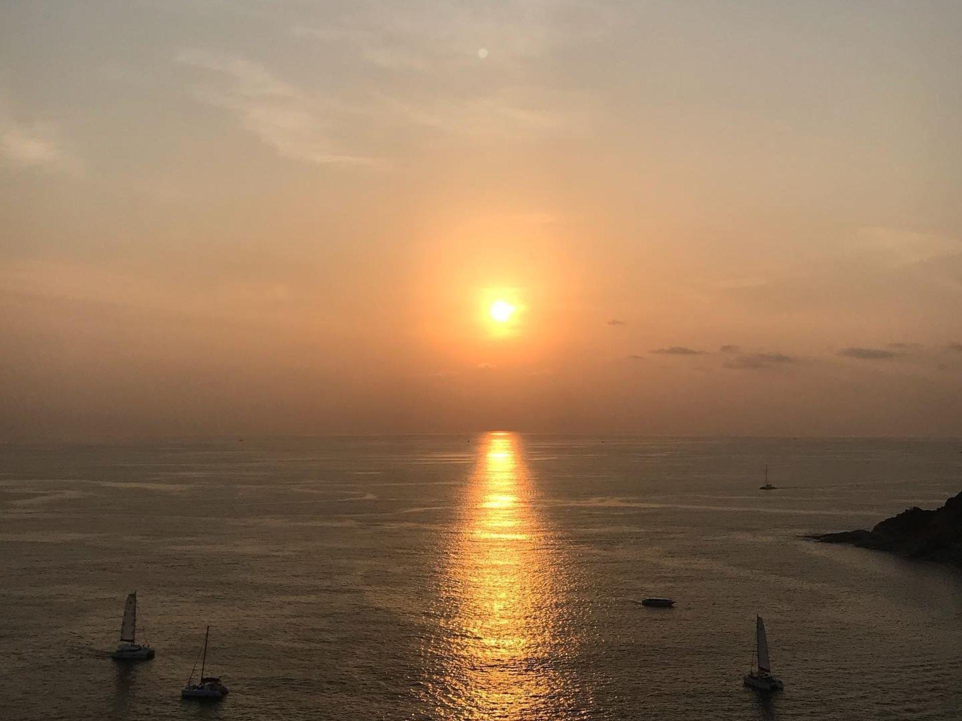 Phuket: Sunset Catamaran Cruise to Coral Island