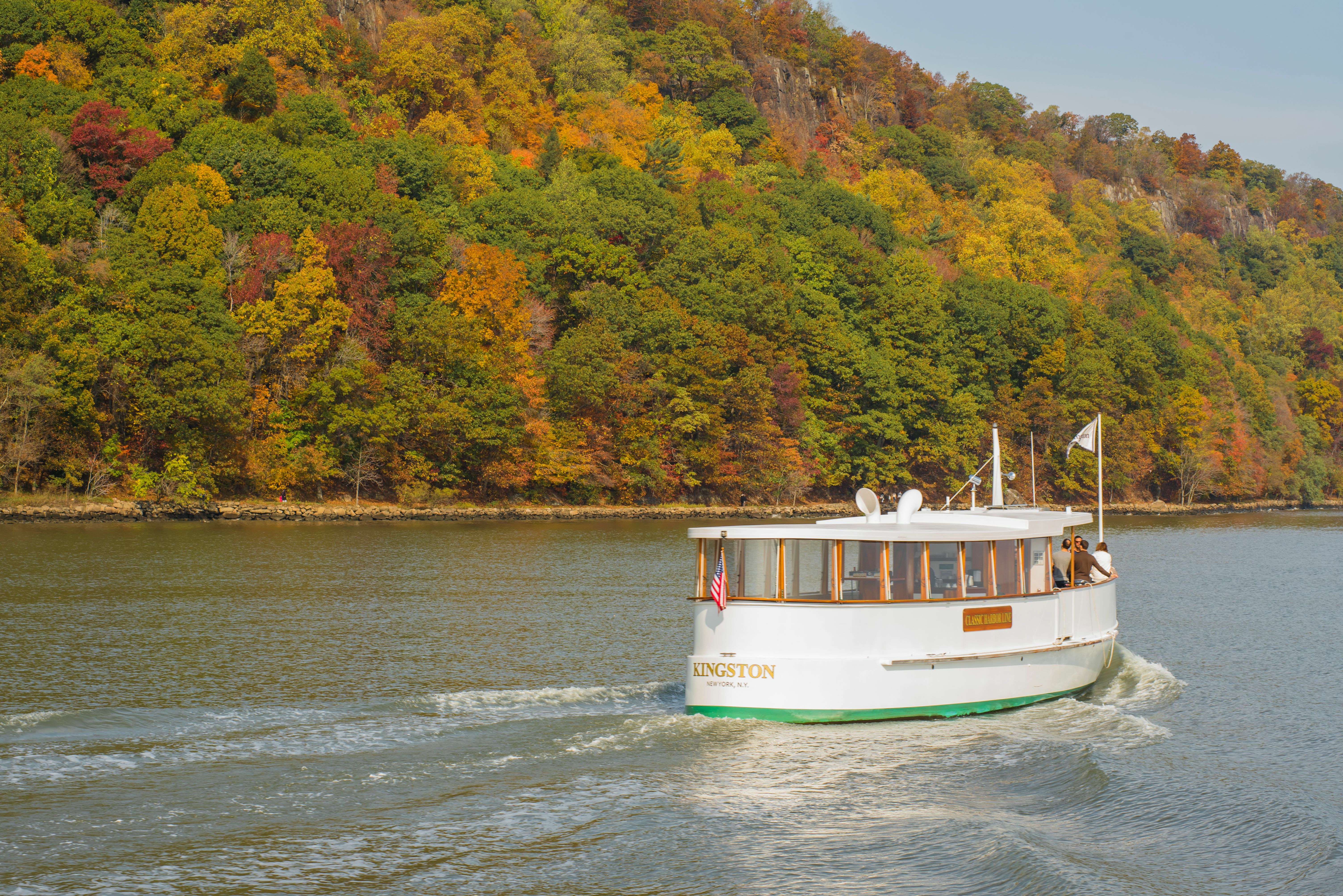 Hudson River Autumn Foliage Yacht Cruise