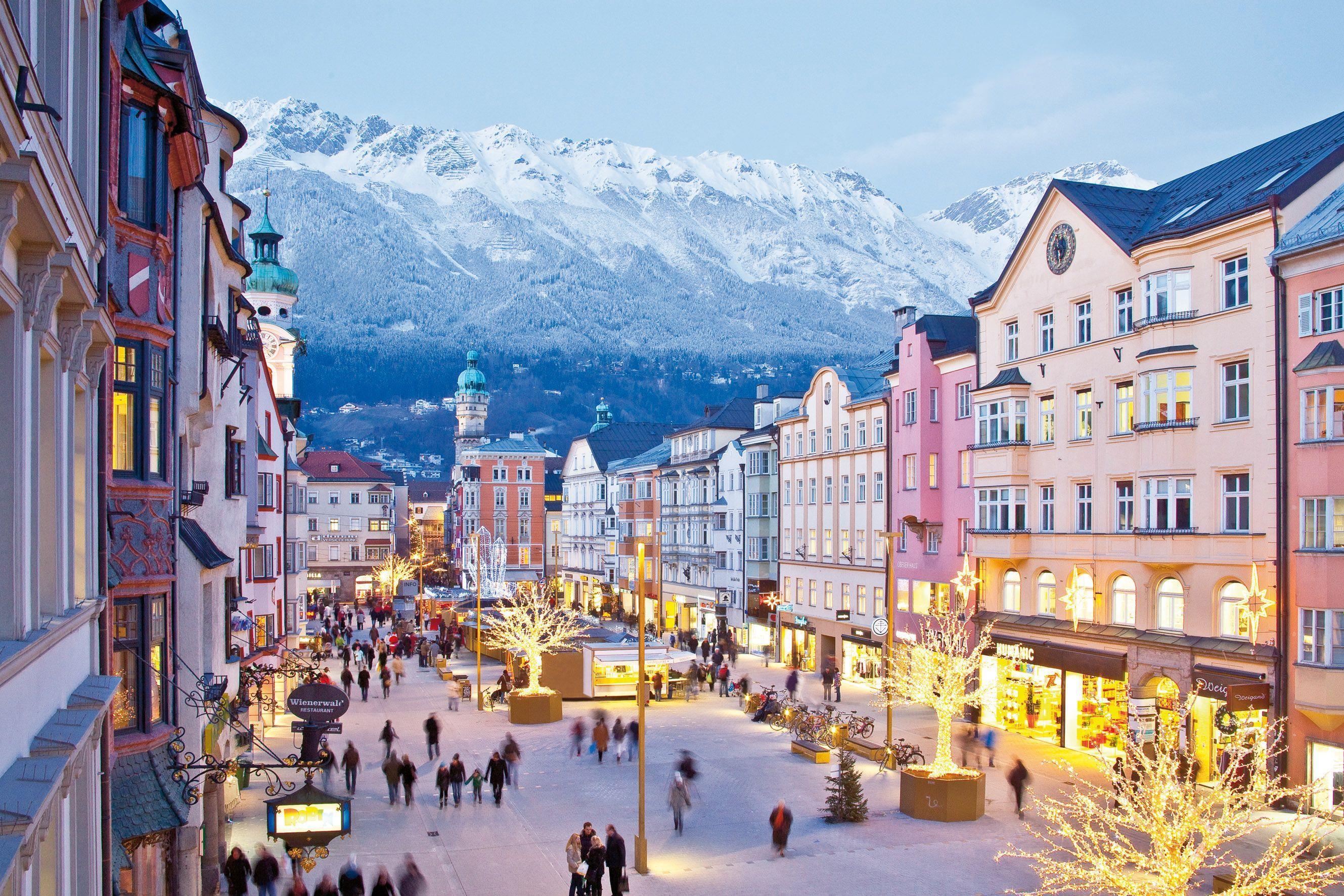 Vienna to Innsbruck Alpine Day Trip with Nordkette Cable Car