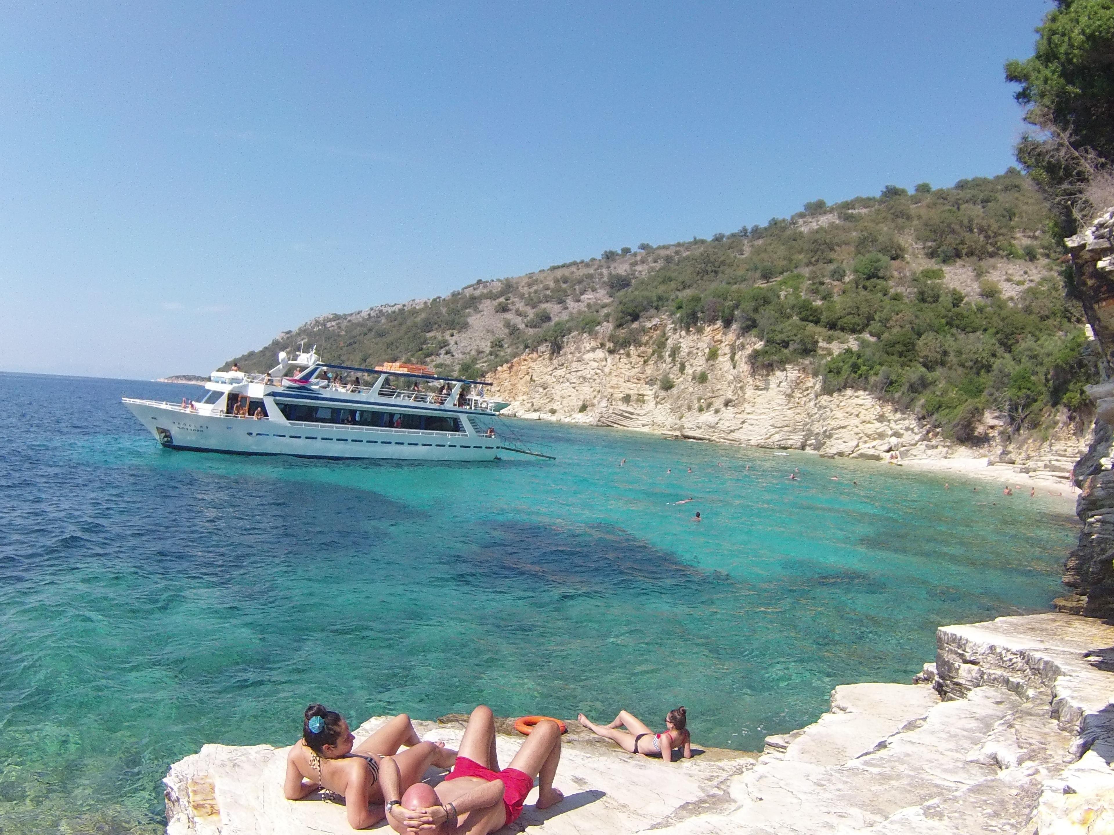 Blue Lagoon & Crystal Bay Full-Day Boat Adventure