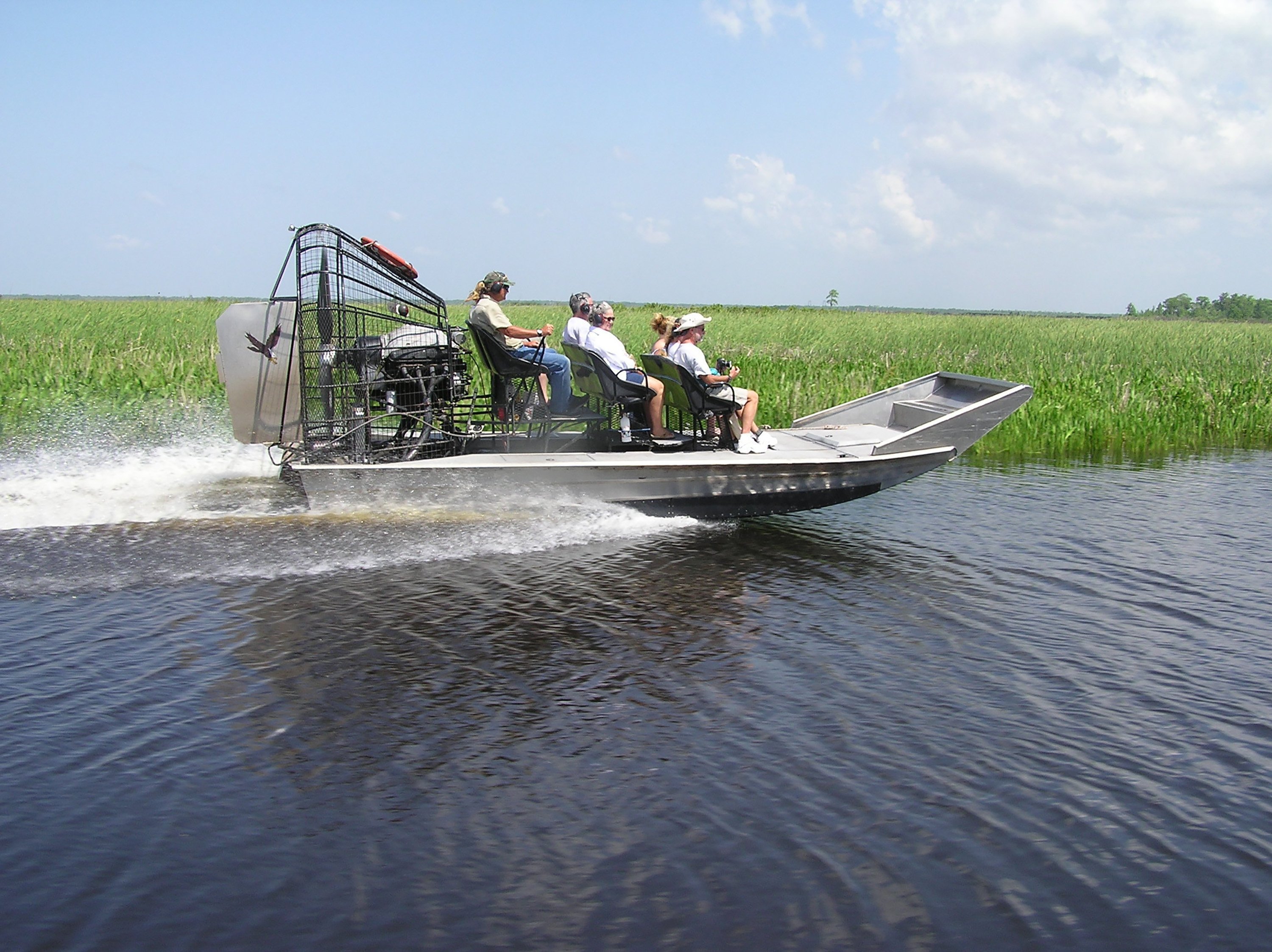 New Orleans Swamp Airboat & Double Plantation Tour with Lunch