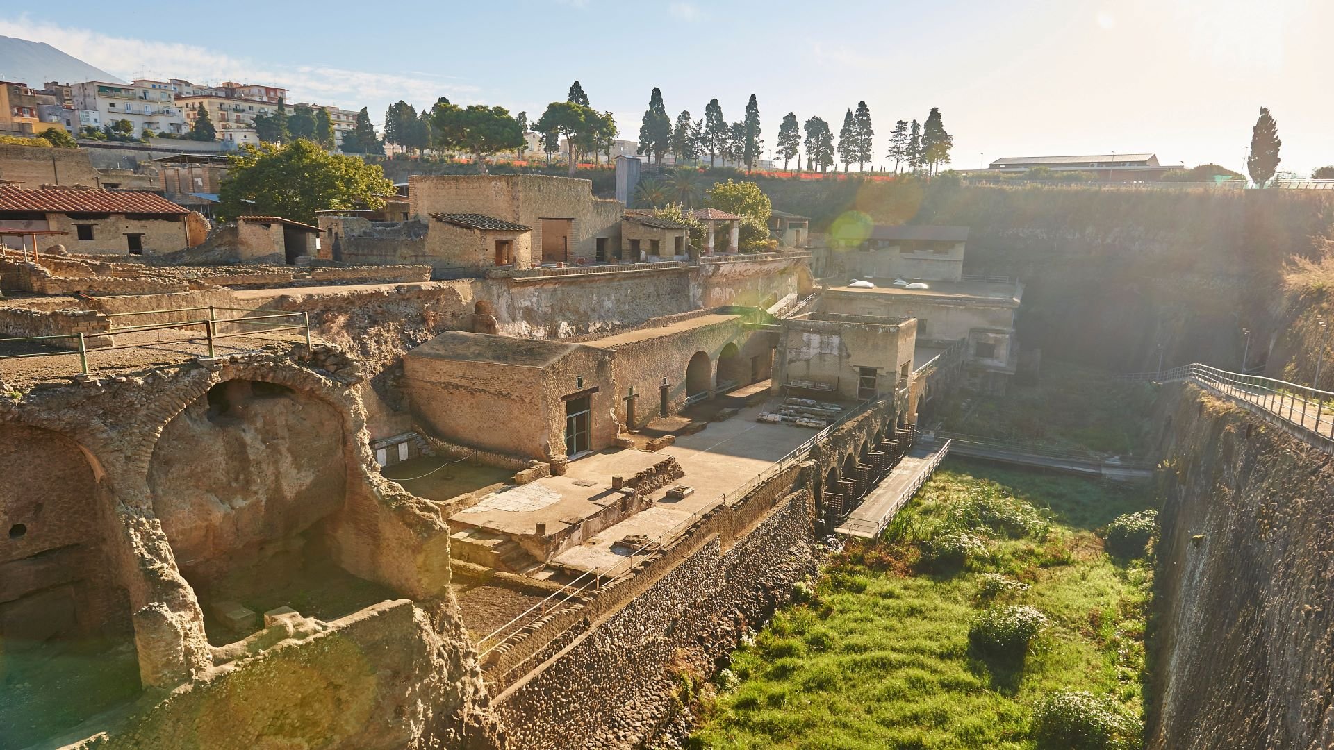 Sorrento: Pompeii & Herculaneum Full-Day Tour with Skip-the-Line Access