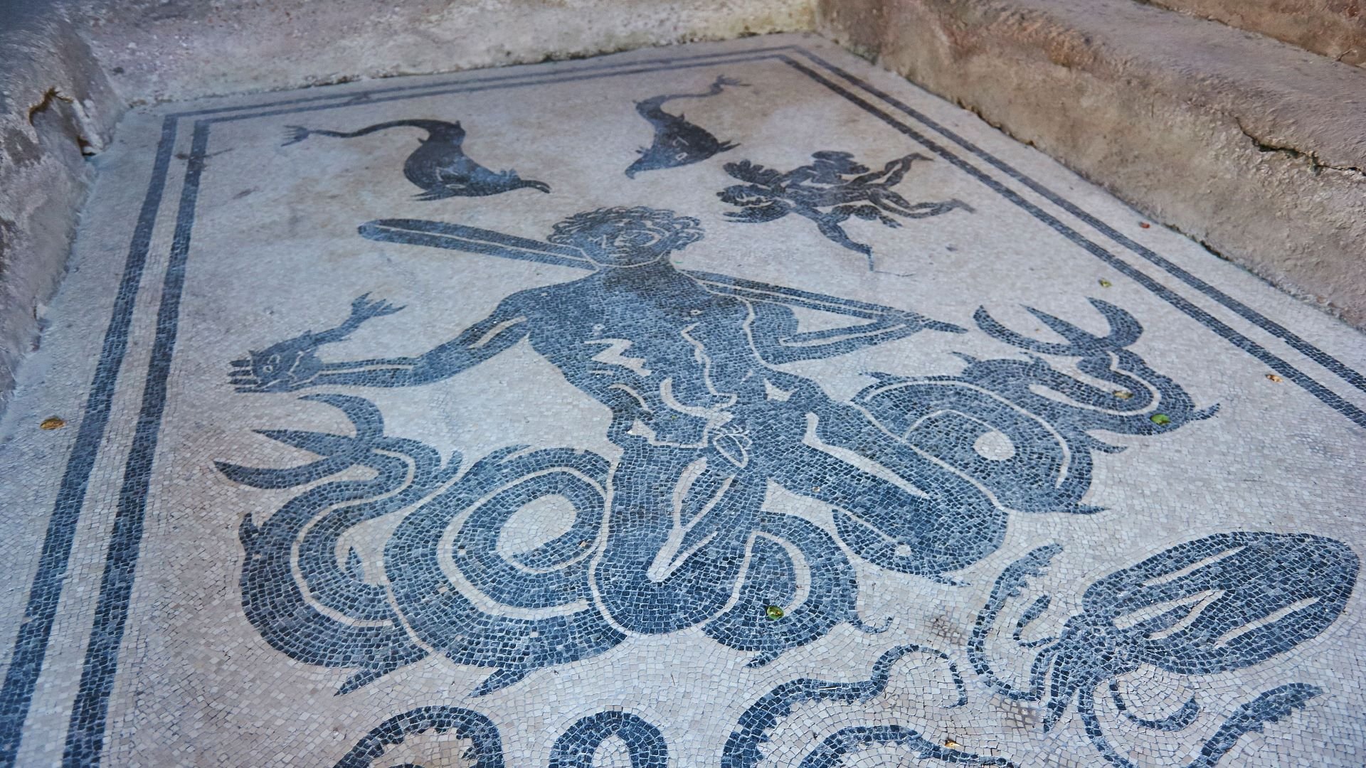 Sorrento: Pompeii & Herculaneum Full-Day Tour with Skip-the-Line Access