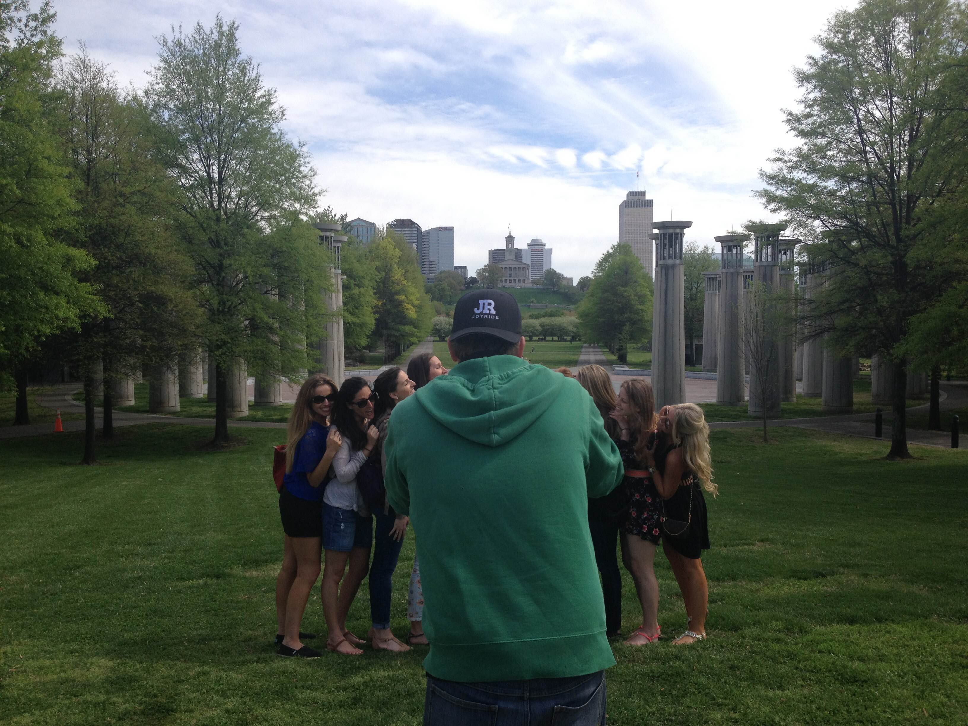 Nashville golf cart tour — Music City landmarks — image 5