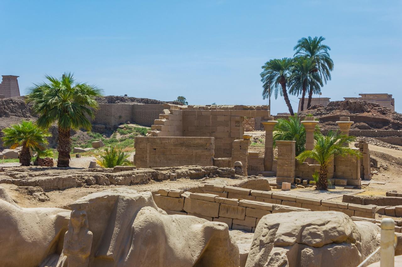 Hurghada to Luxor: Valley of the Kings & Tutankhamun's Tomb Day Tour