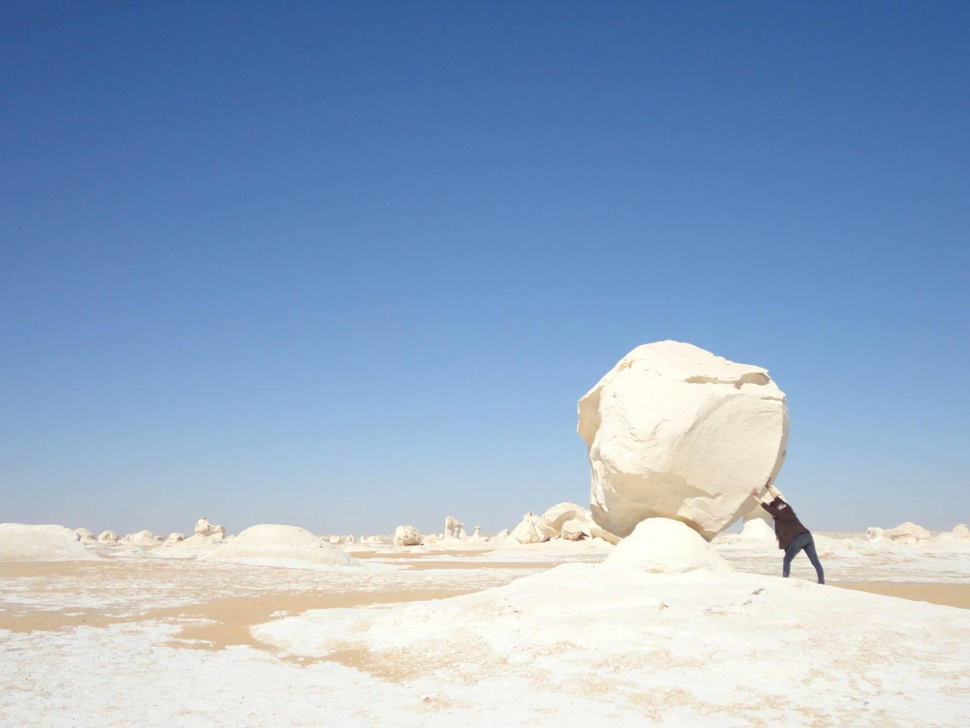 White Desert & Bahariya Oasis: 3-Day Desert Adventure from Cairo