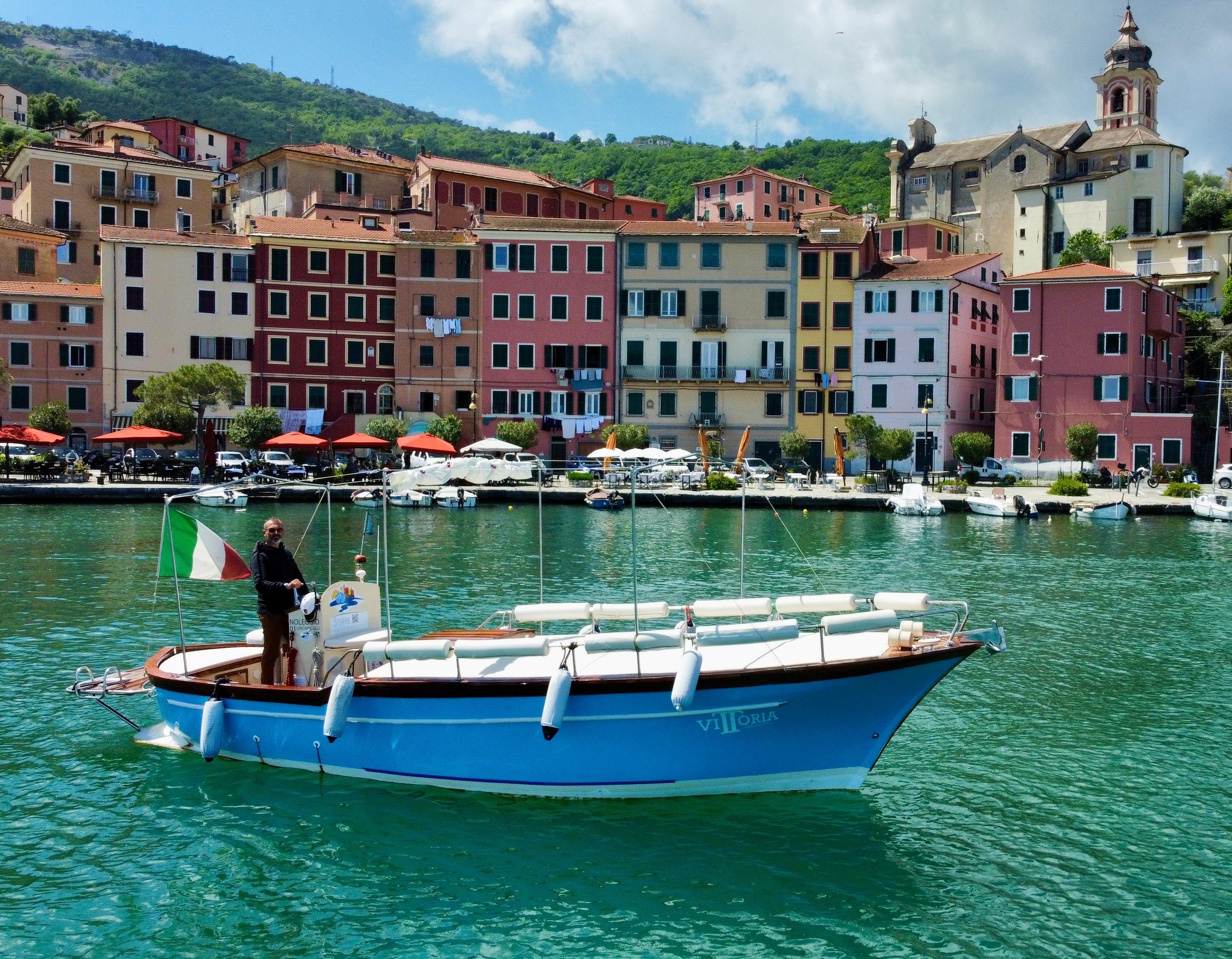 Cinque Terre & Portovenere Gozzo Boat Tour with Open Bar & Swim Stops