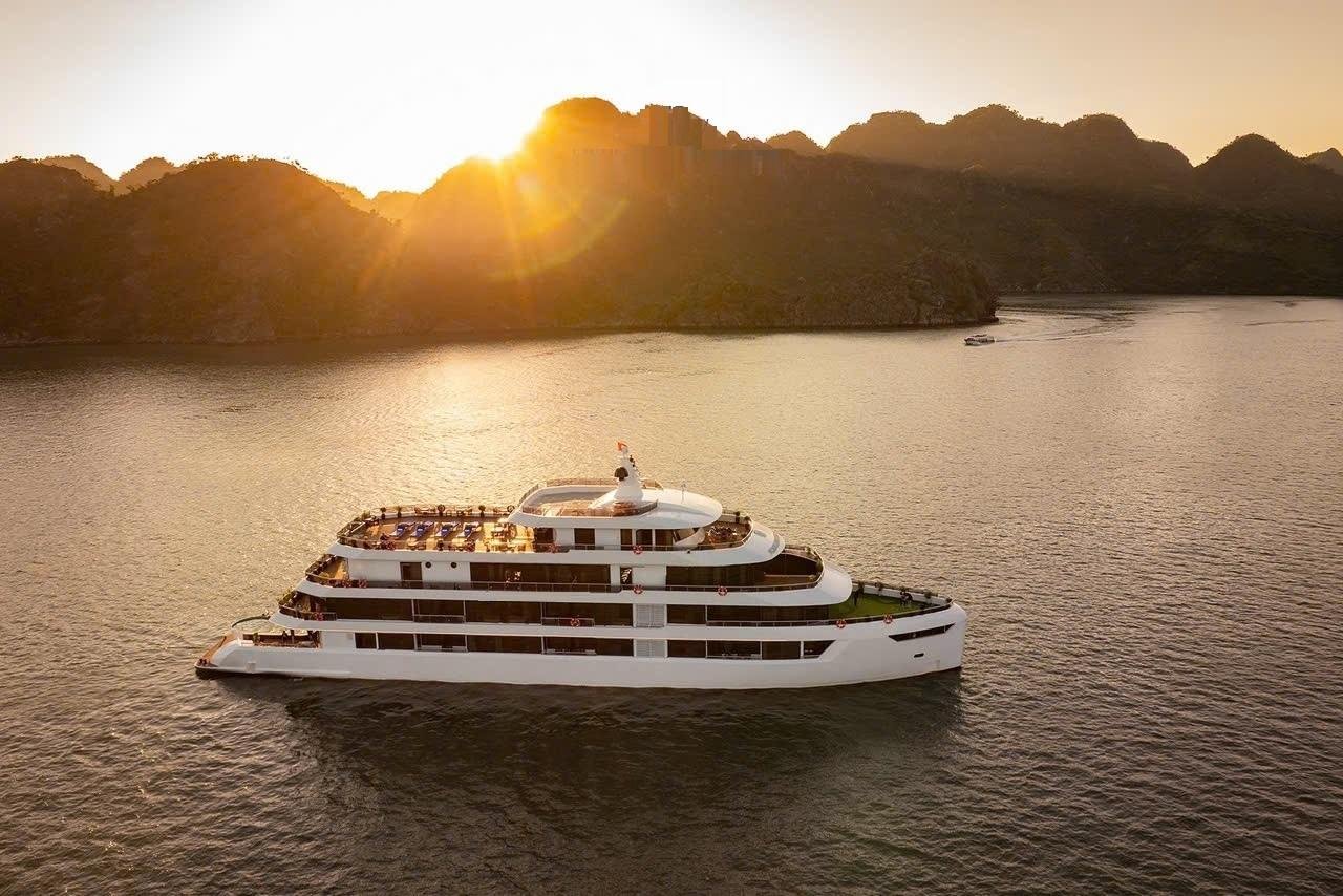 Hanoi & Ninh Binh to Lan Ha & Halong Bay 2-Day Luxury Cruise