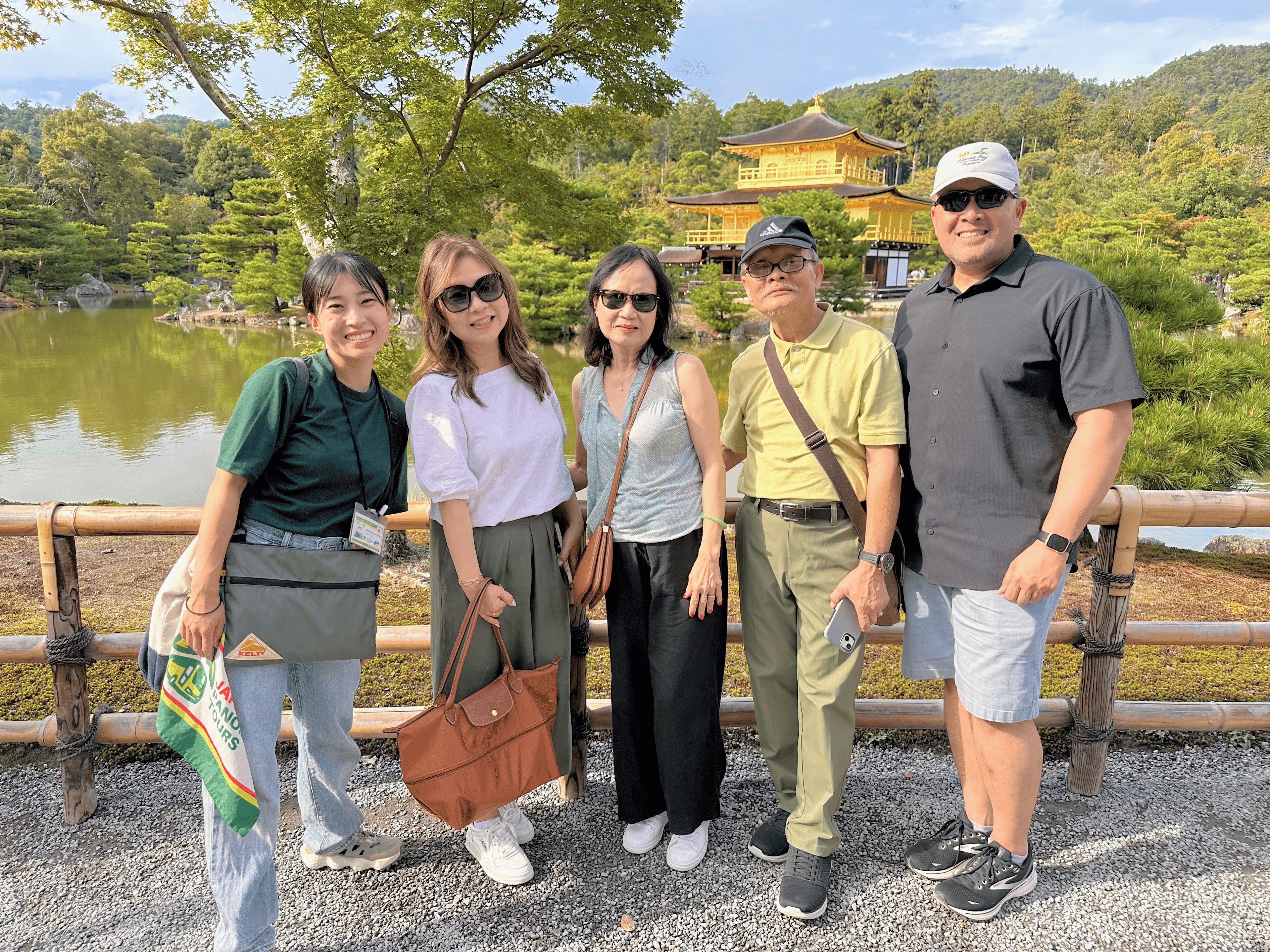 京都1日満喫ツアー：伏見稲荷・金閣寺・嵐山