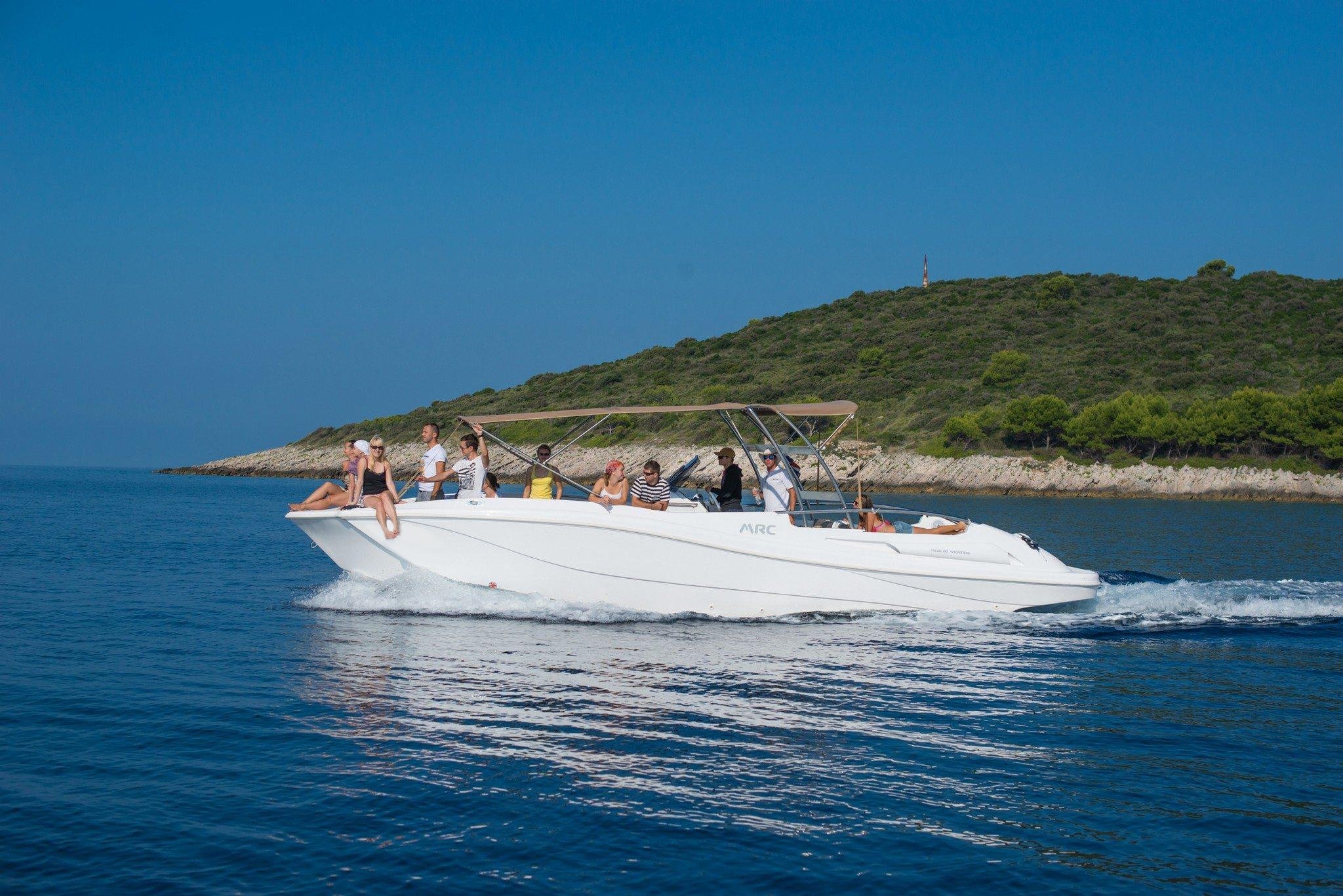 Split: Private Blue Cave & Adriatic Islands Boat Expedition