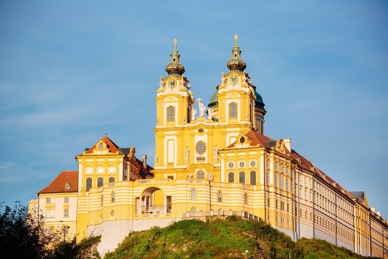 Vienna to Wachau Valley & Melk Abbey Day Trip with Danube Boat Cruise