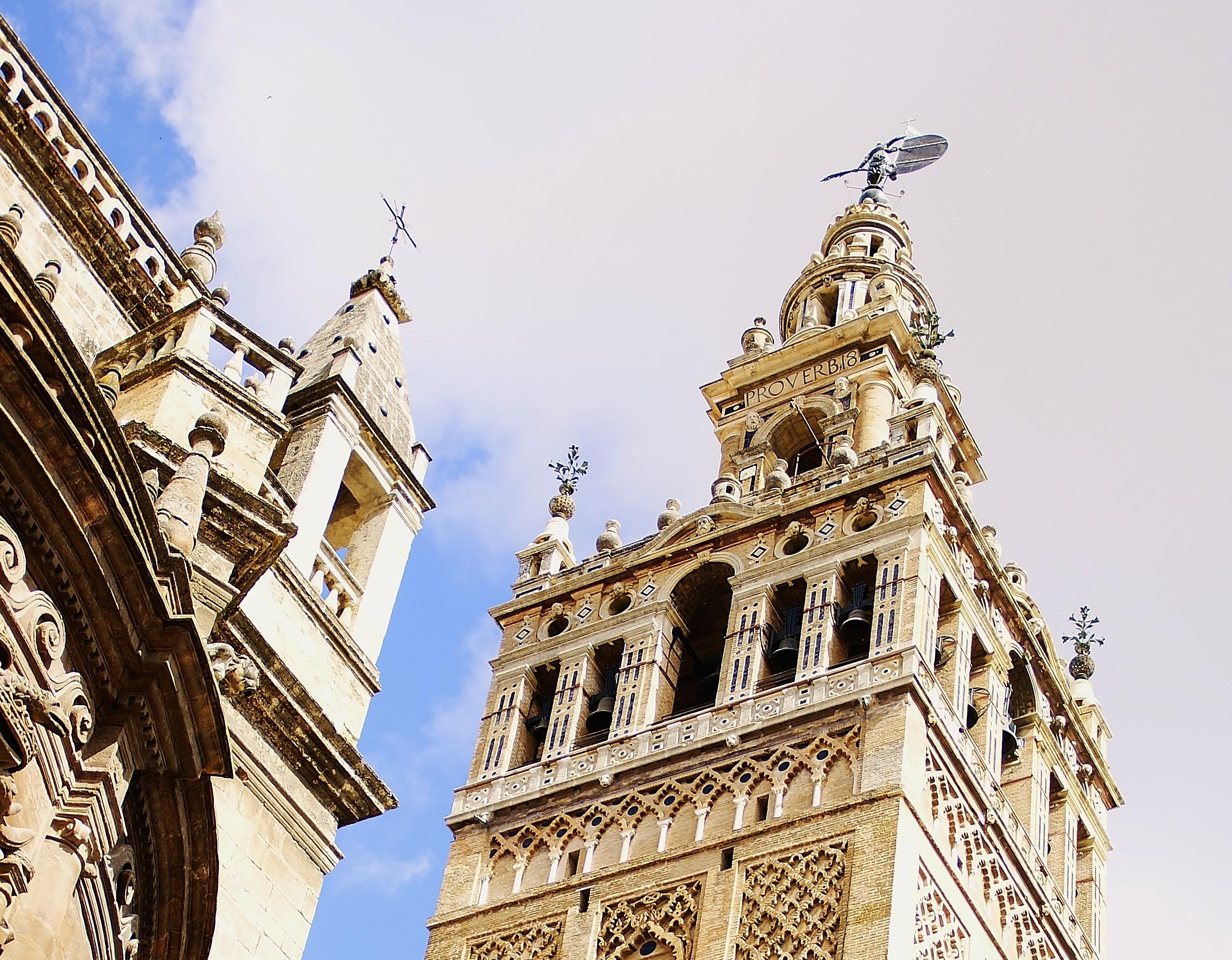Exclusive Small-Group Tour: Seville Cathedral & Royal Alcázar