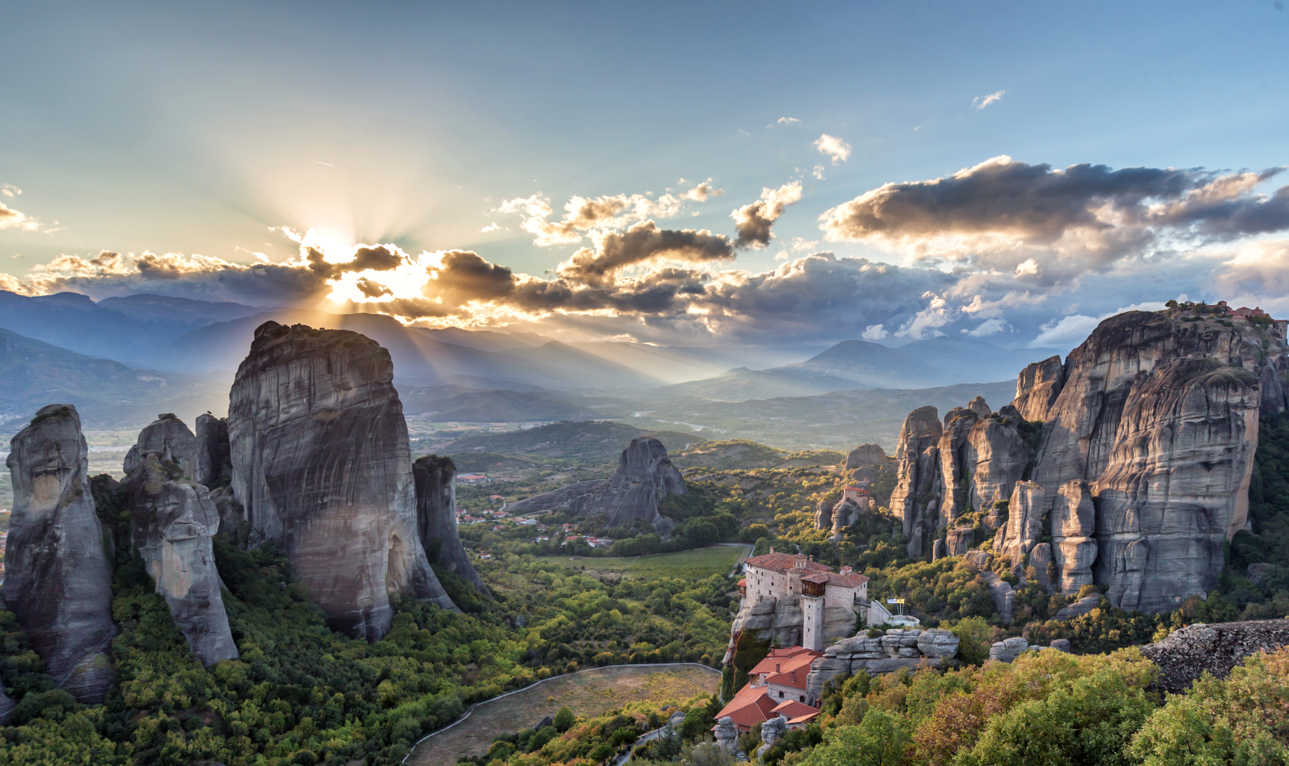 Meteora Sunset Tour: Monasteries, Caves & Golden Hour Views