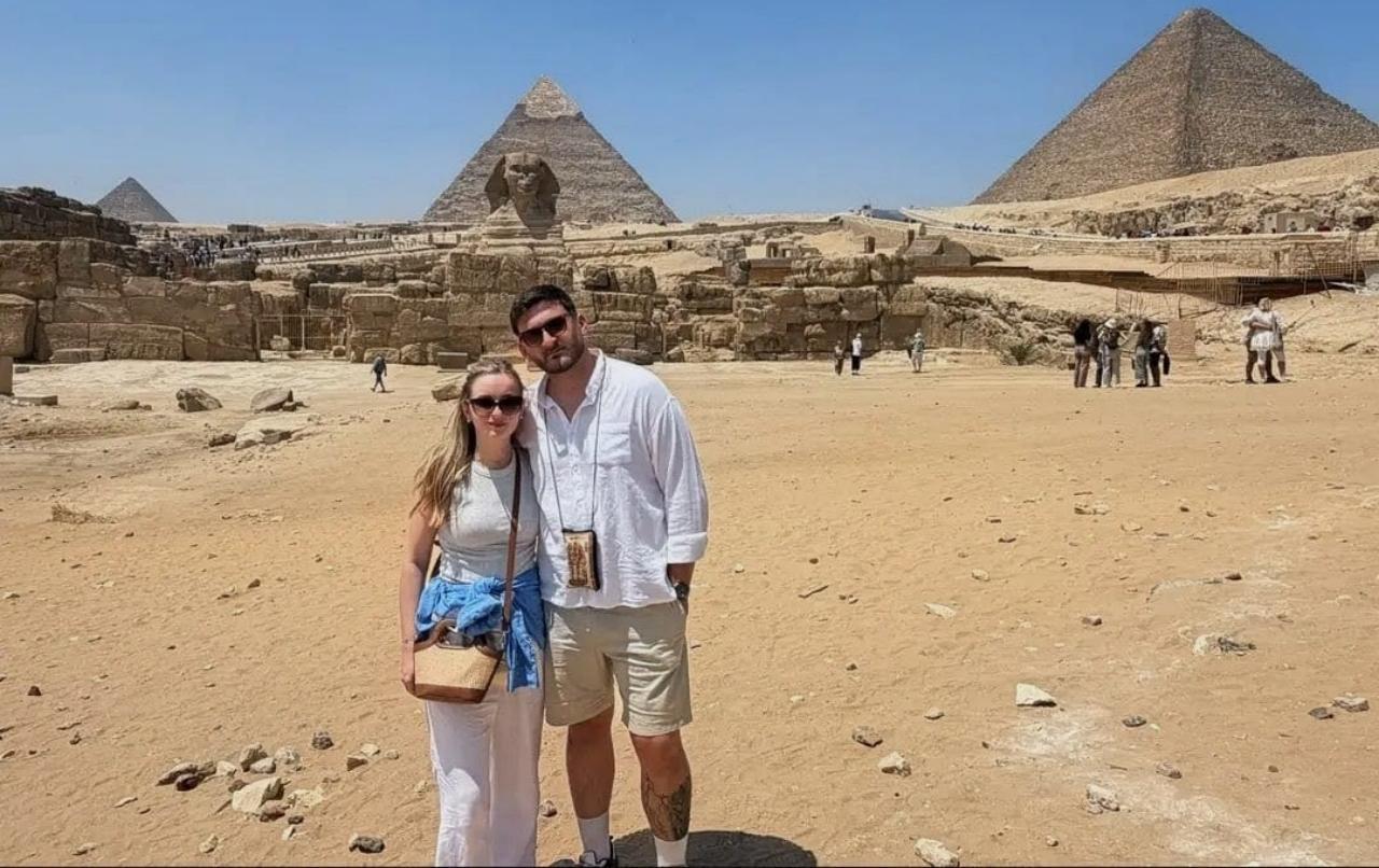 Sharm El Sheikh: Cairo Day Trip by Flight with Pyramids & GEM Museum