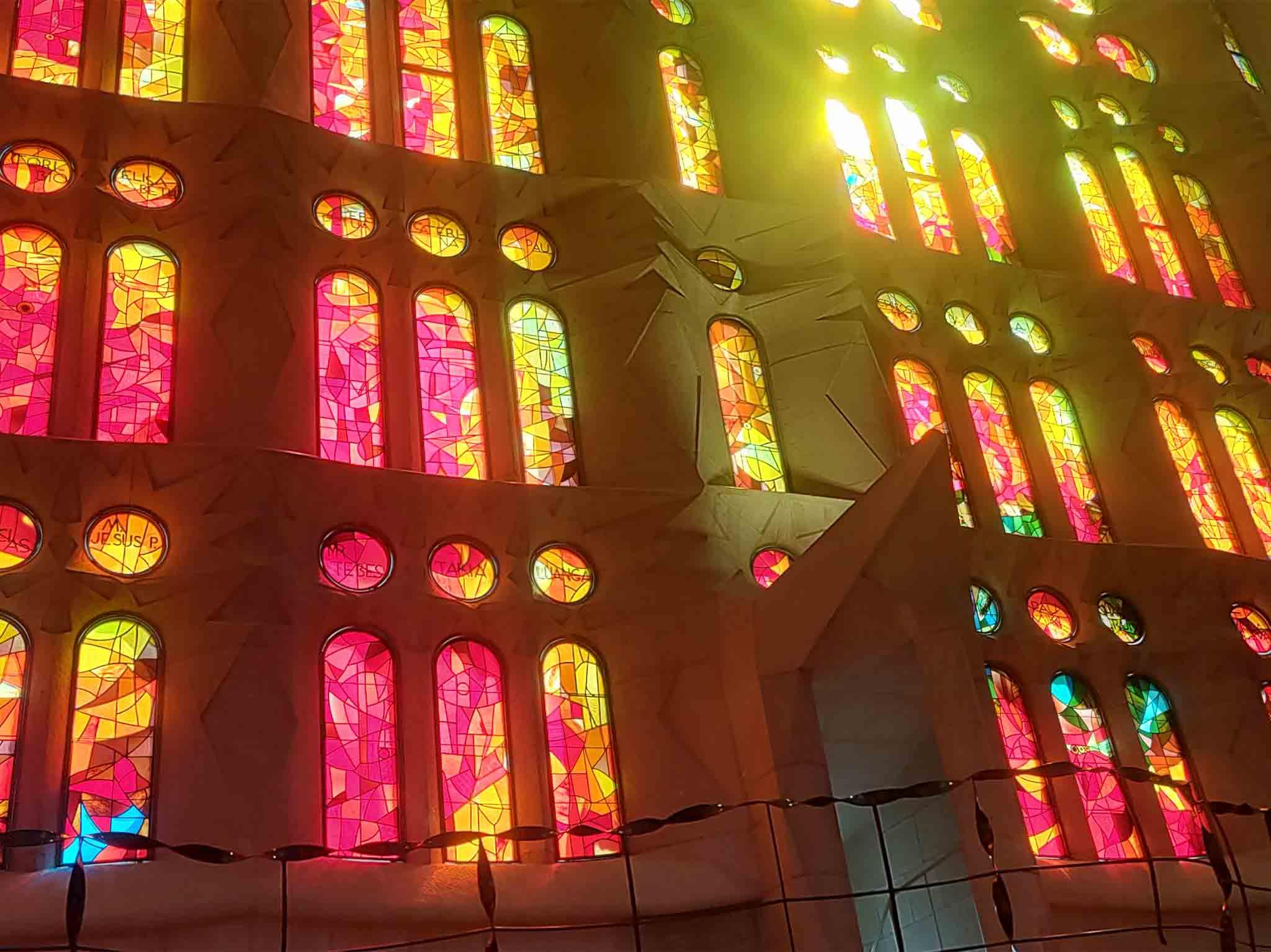 Barcelona Gaudí tours — Sagrada Família interior, Park Güell mosaics, Casa Batlló and La Pedrera — image 23
