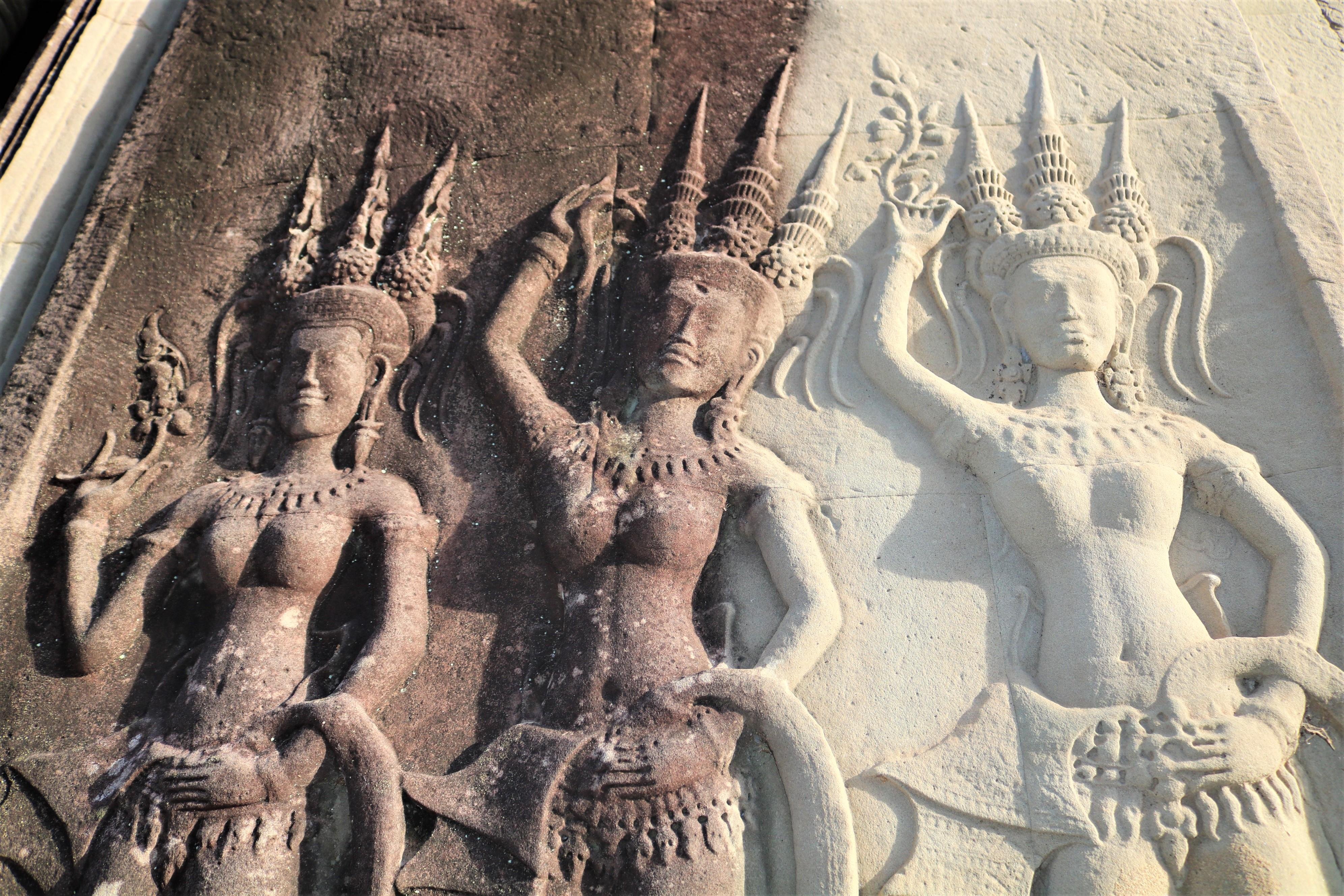 Angkor Wat Private Sunrise Tour with Champagne Breakfast