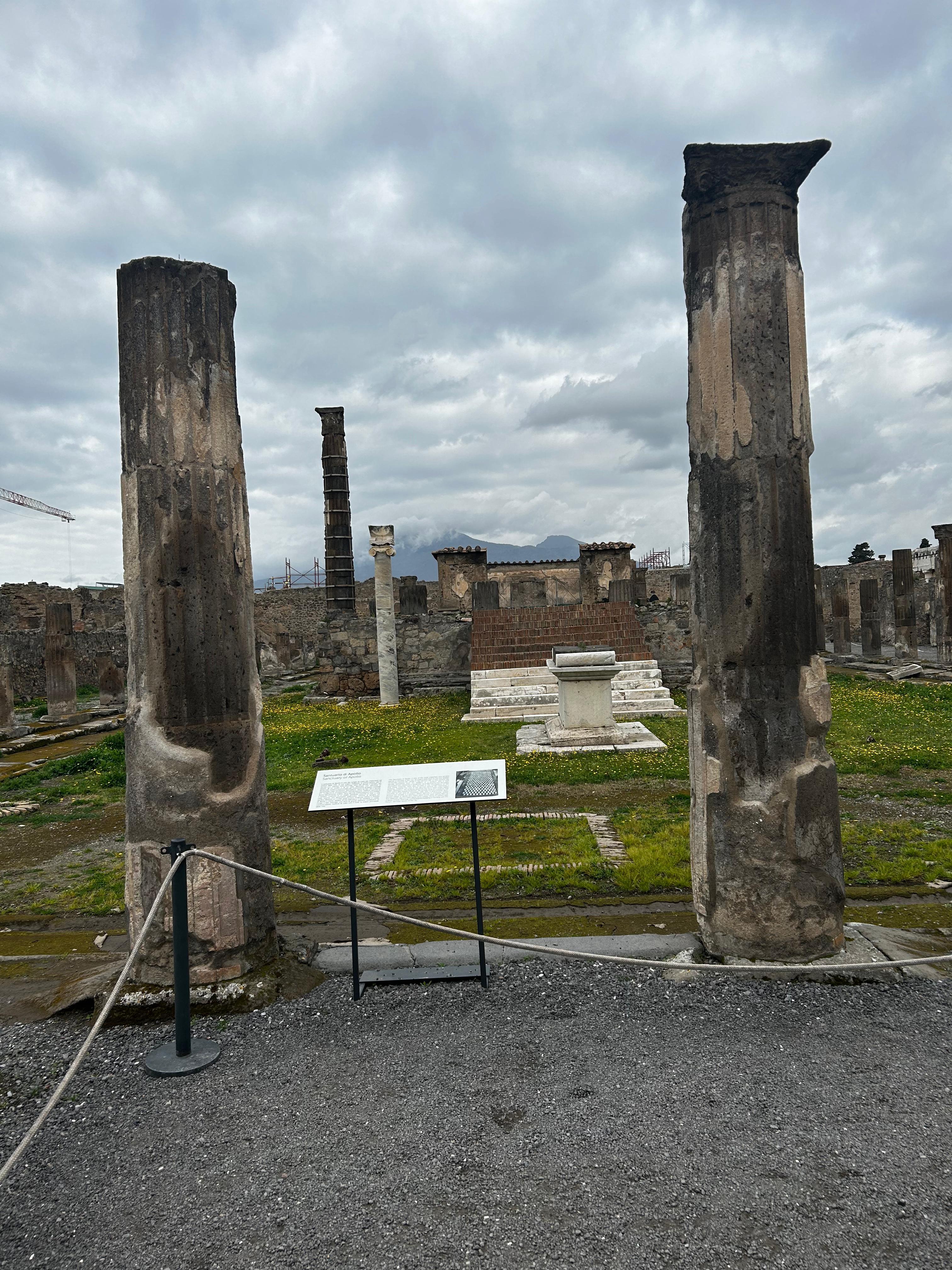 Pompeii Private Walking Tour with Skip-the-Line Access