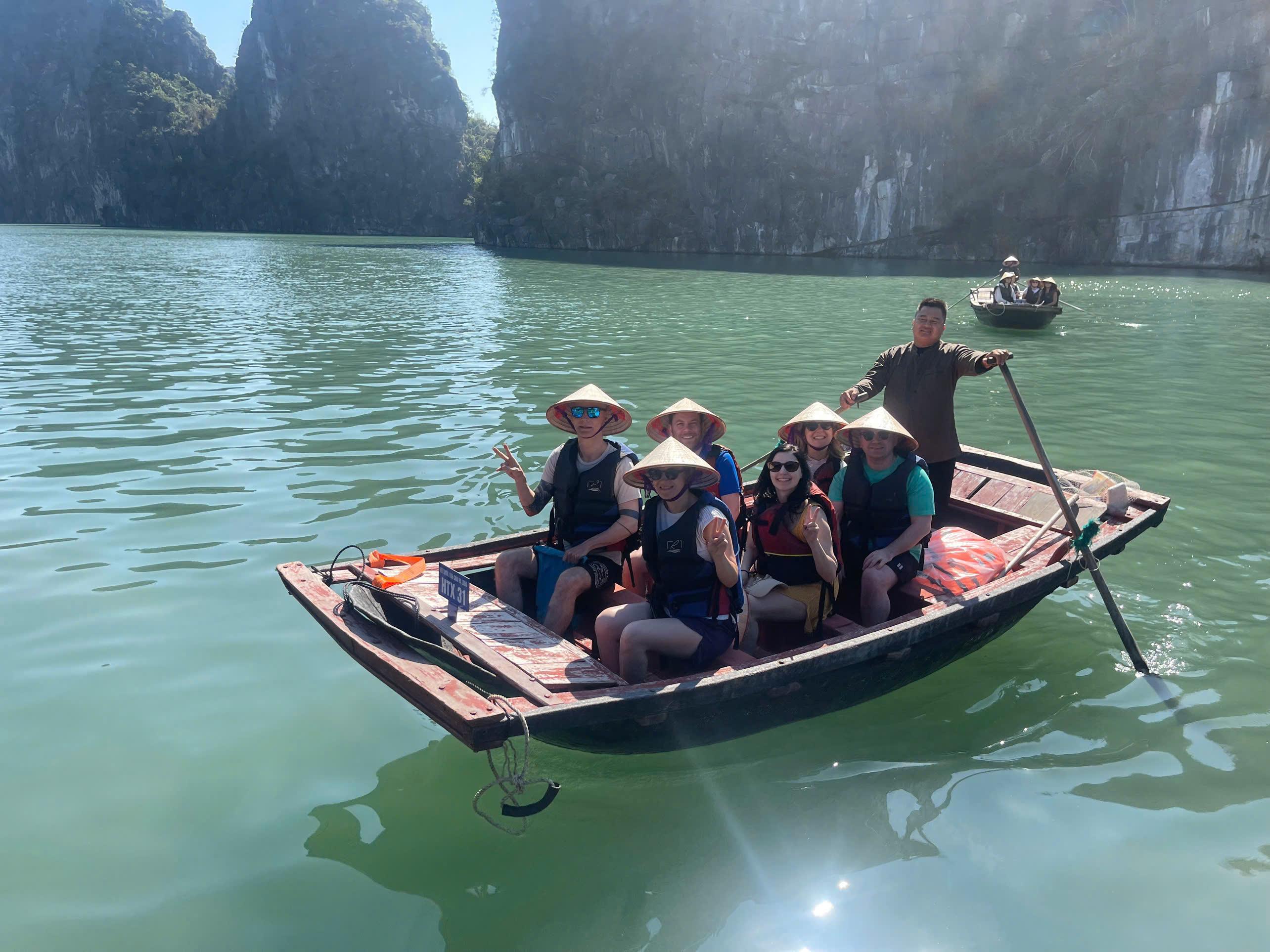 Ha Long & Bai Tu Long Bay 2-Day Overnight Cruise from Hanoi