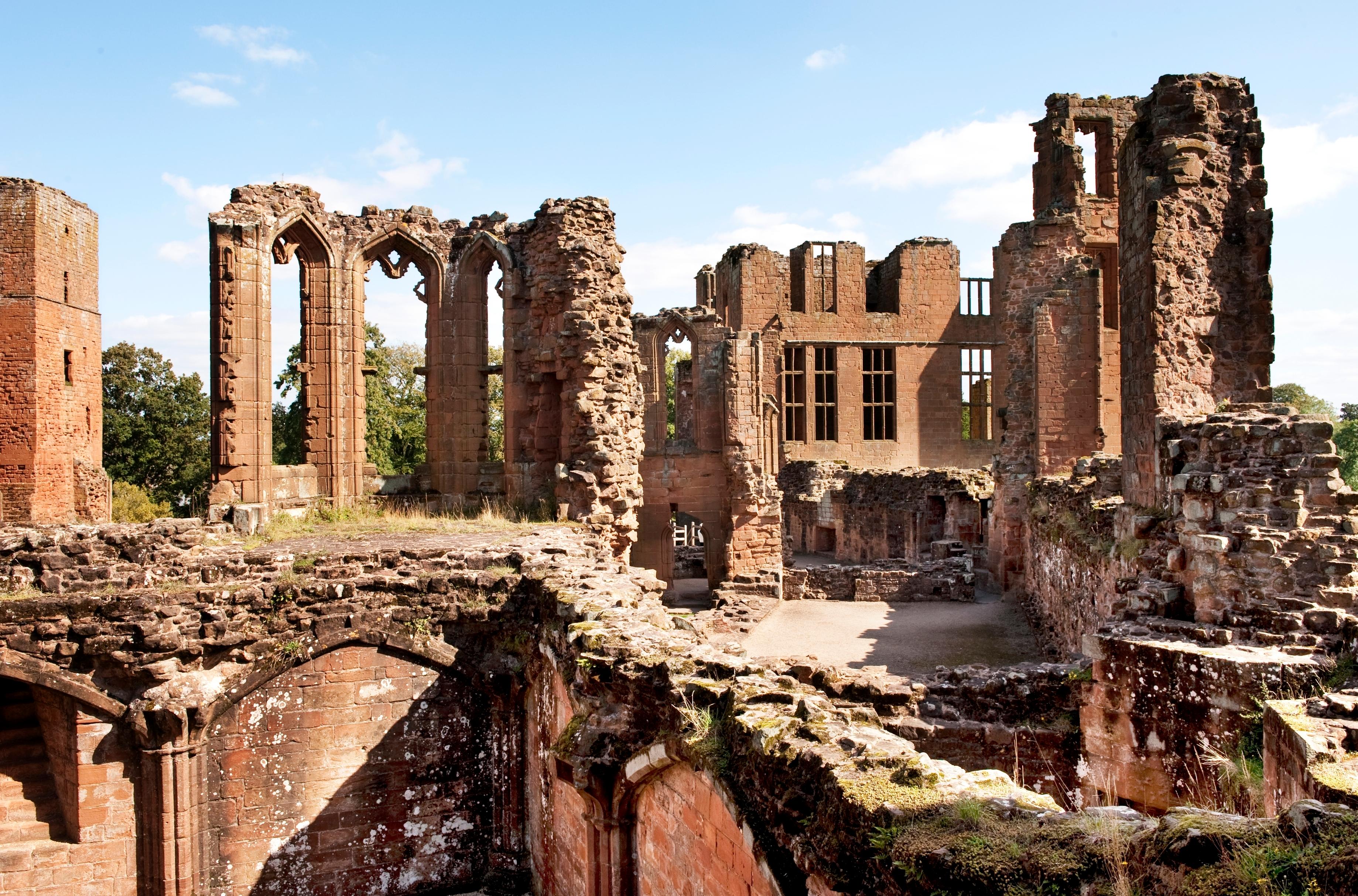 Kenilworth Castle & Elizabethan Garden Entry