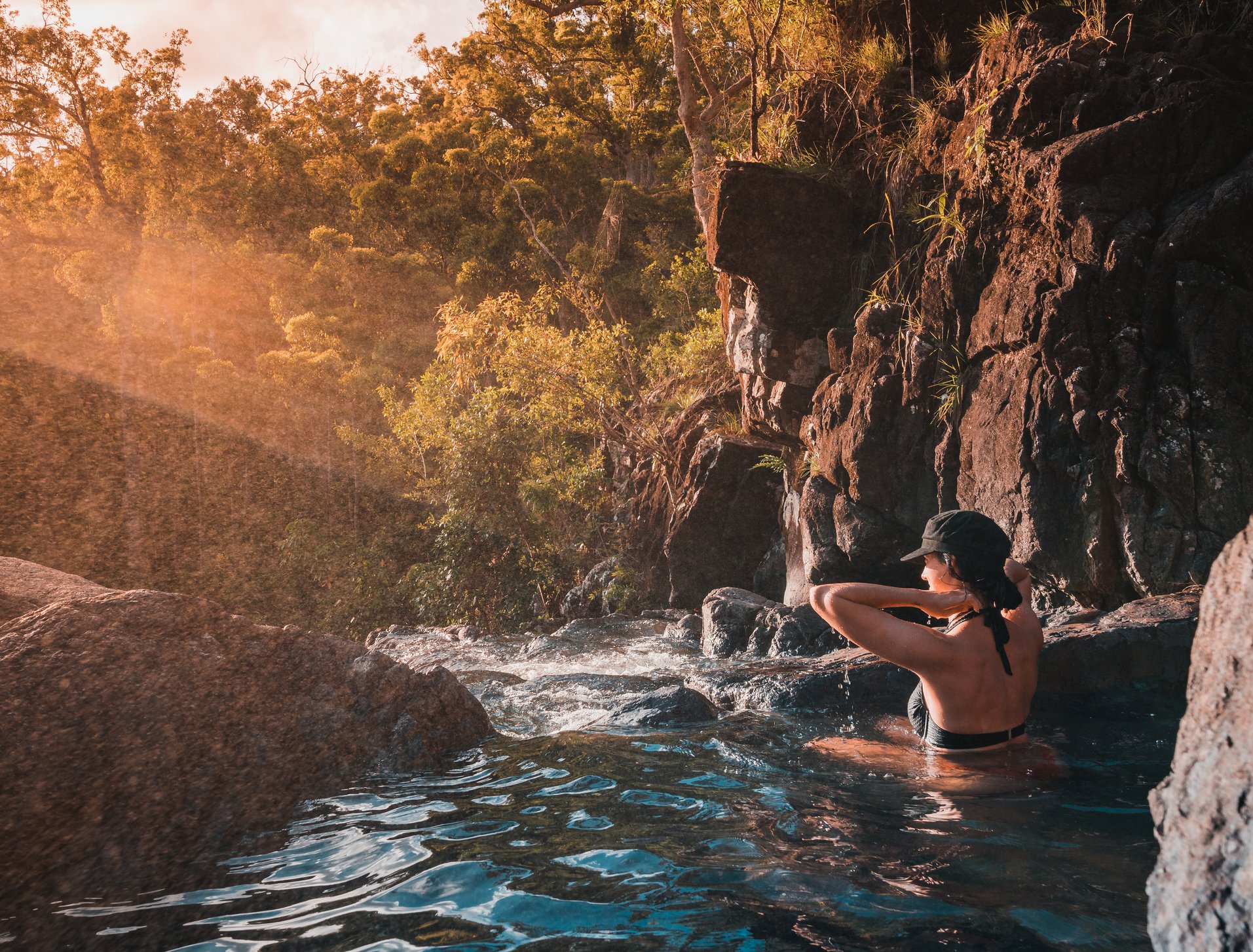 Airlie Beach: Cedar Creek Falls & Northerlies Beach Day Trip