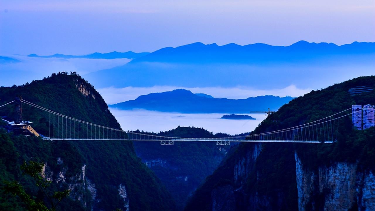 Zhangjiajie 3-Day Private Tour: Avatar Peaks, Glass Bridge & Tianmen Mountain