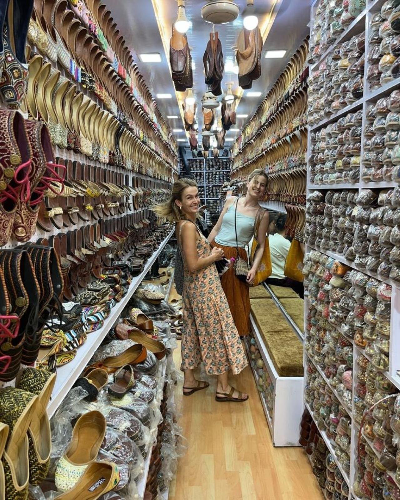 Delhi Private Shopping Tour with Local Expert