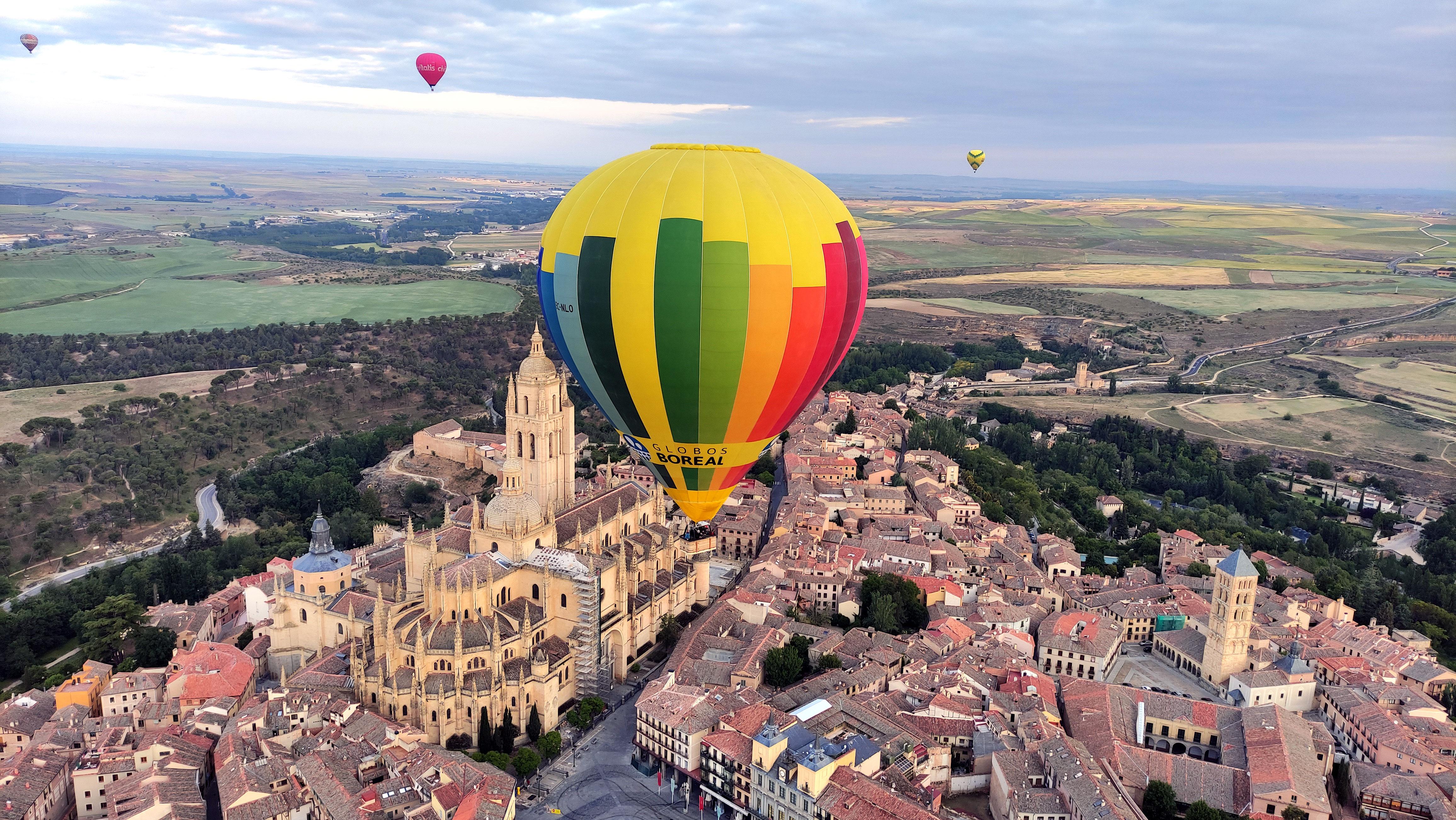 Segovia Hot Air Balloon Adventure with Madrid Pickup