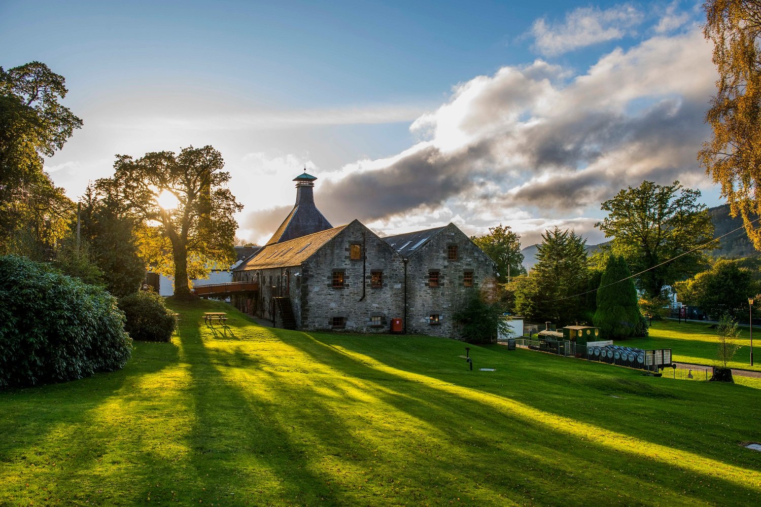Small Group Scottish Whisky Trail from Edinburgh