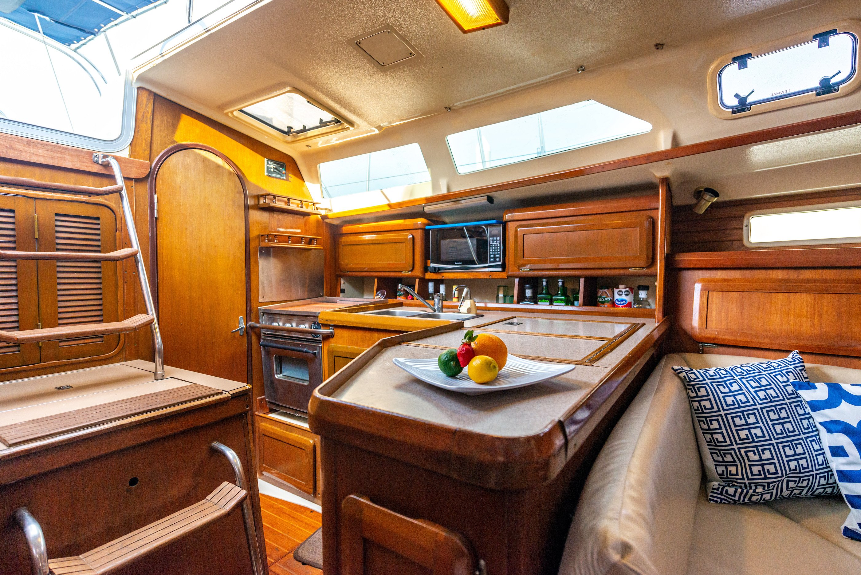 Cabo San Lucas: Private 38-Foot Sailing Adventure