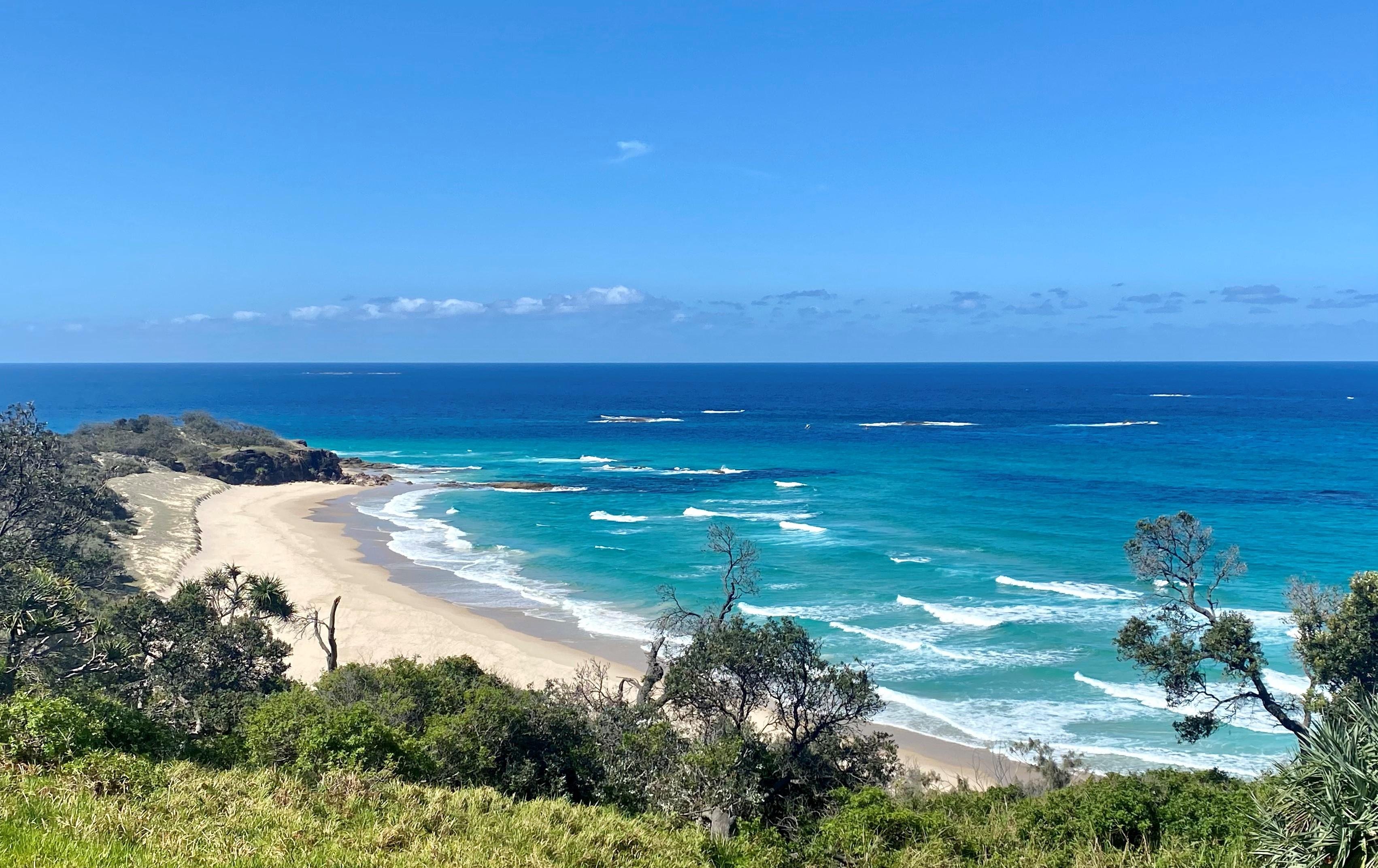 North Stradbroke Island Wildlife & Scenery Day Tour from Brisbane