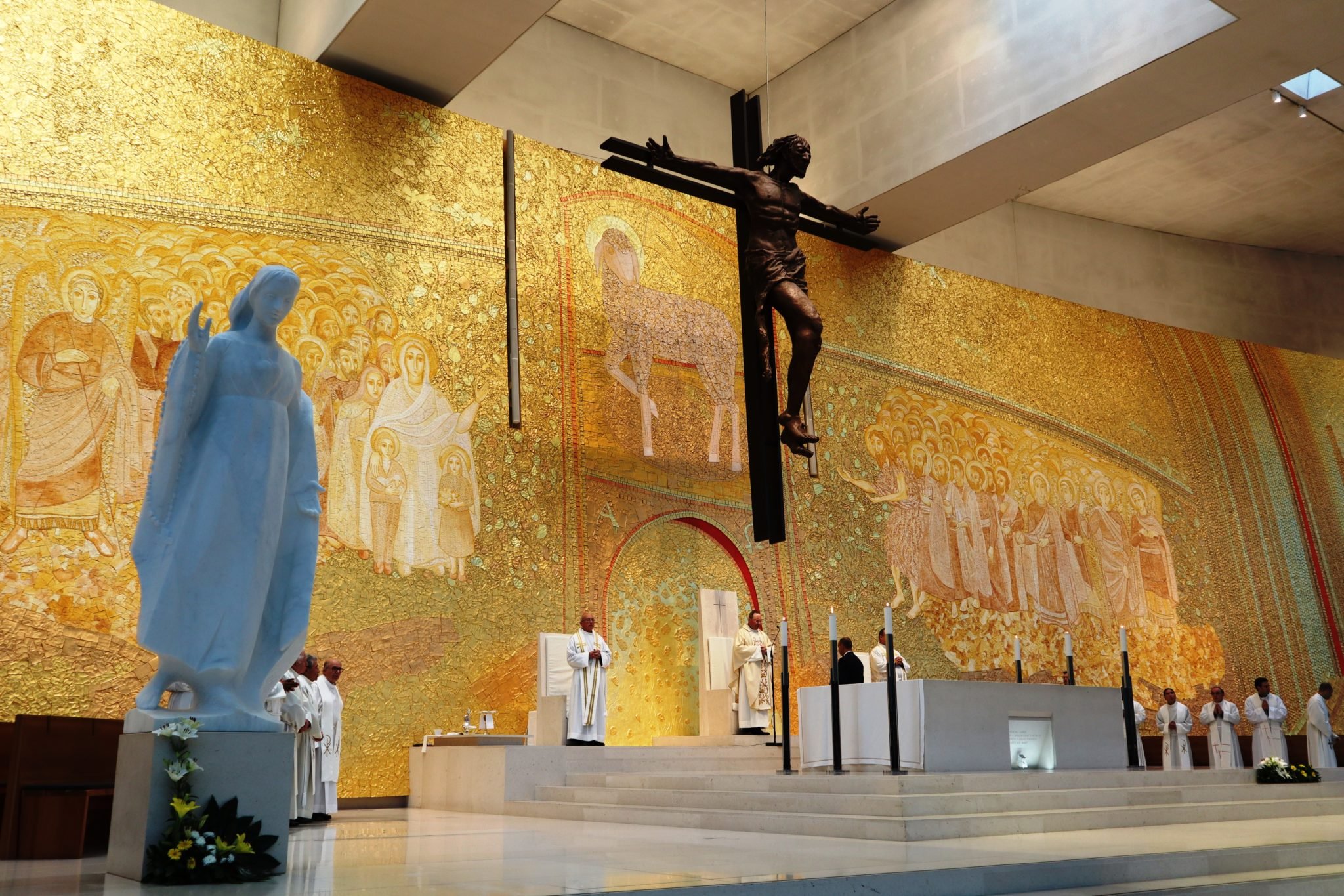 Fátima Sanctuary Half-Day Tour from Lisbon