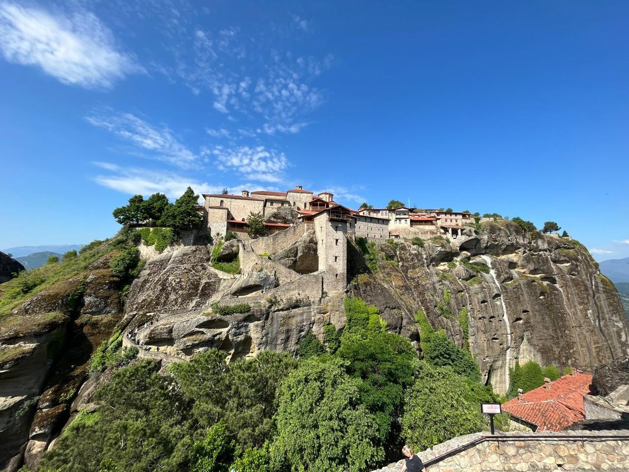 From Athens: Meteora Caves & Monasteries Day Trip by Train