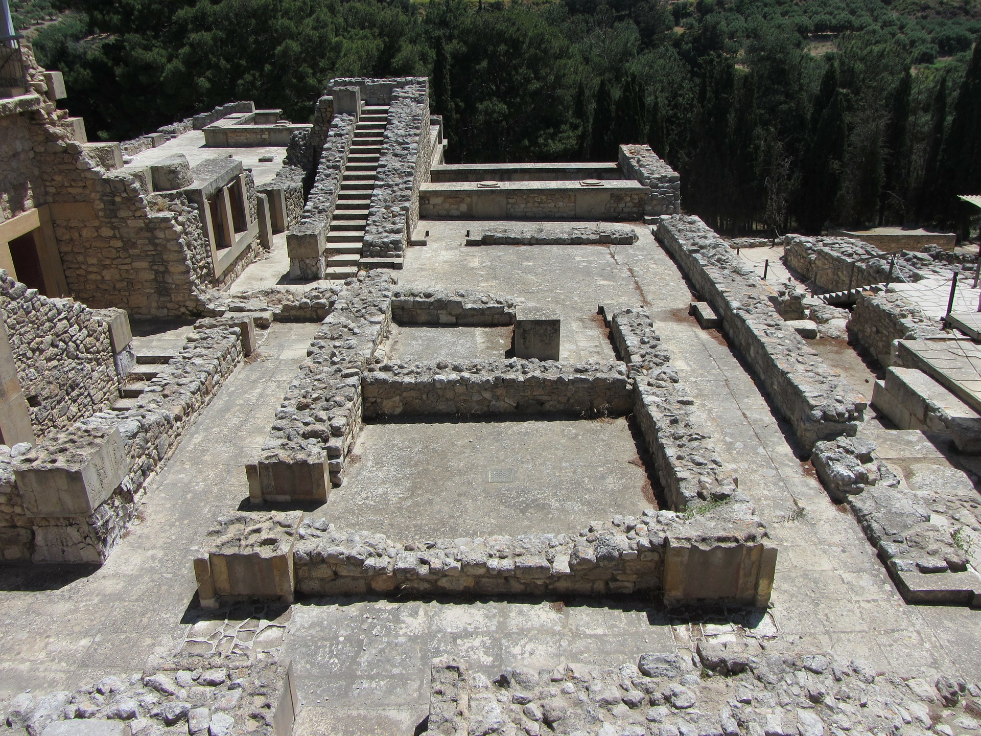 Crete: Knossos Palace & Heraklion City Guided Day Tour