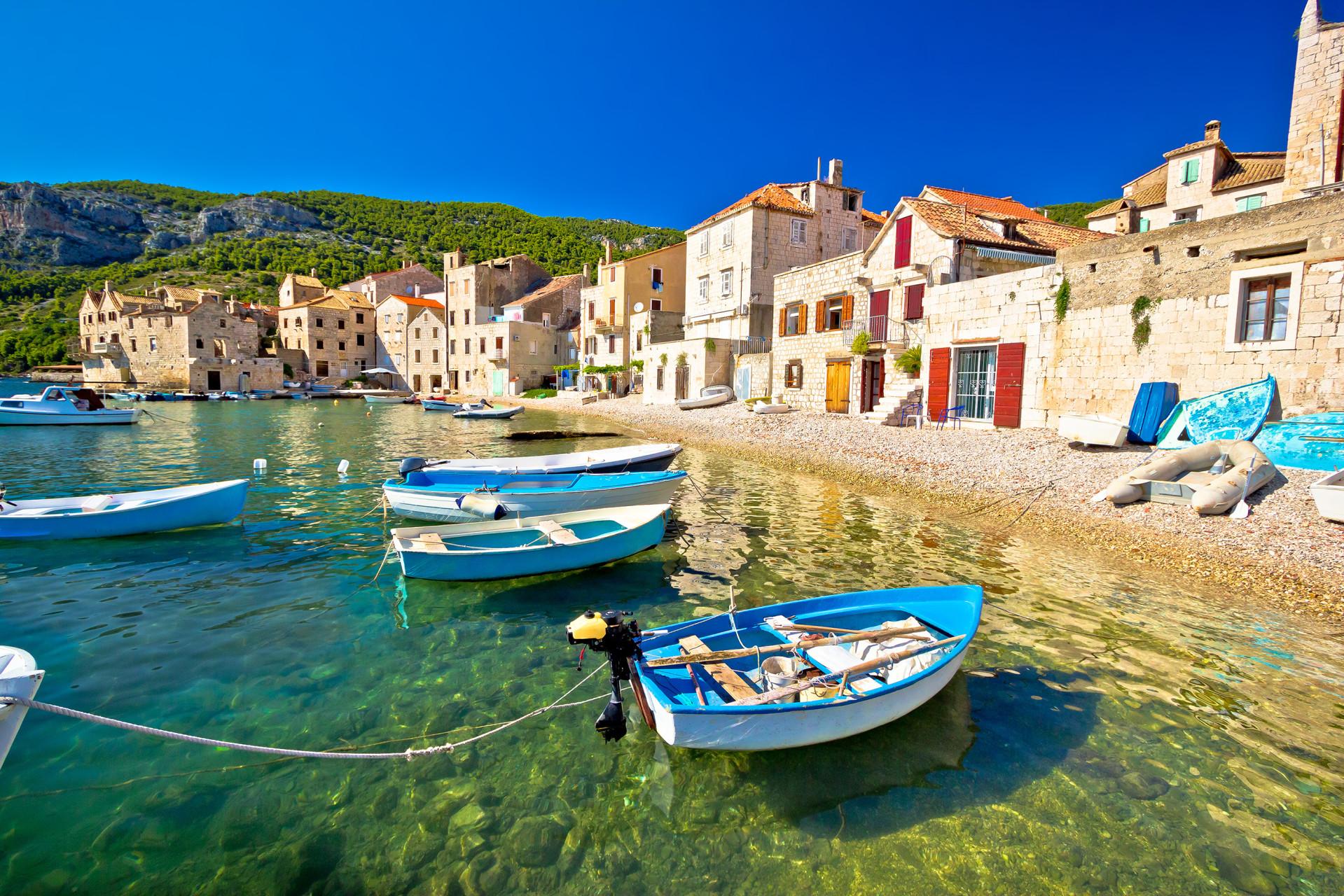 5-Island Speedboat Adventure: Blue Cave & Hvar from Split